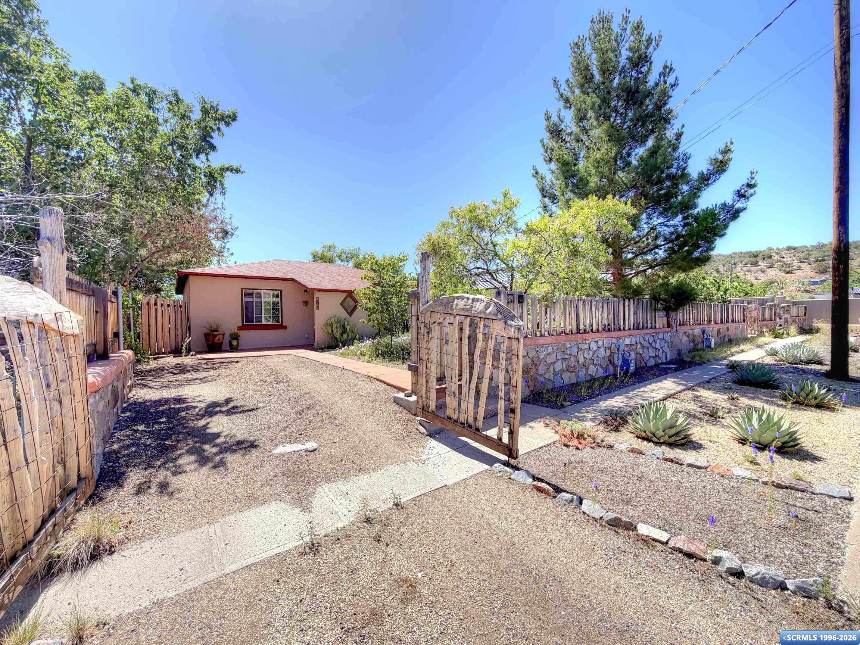 304 N E Street, photograph 3