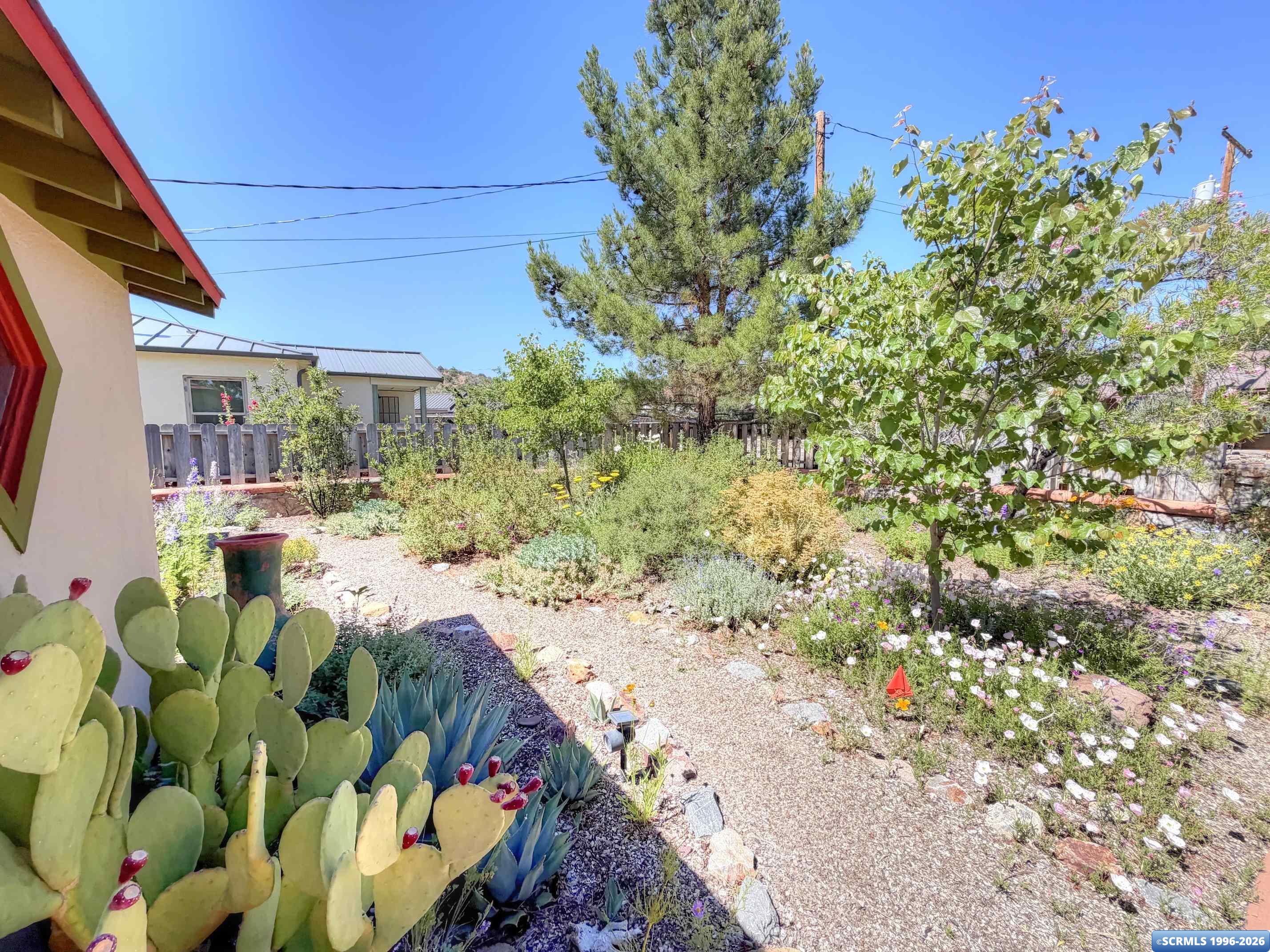 304 N E Street, photograph 38