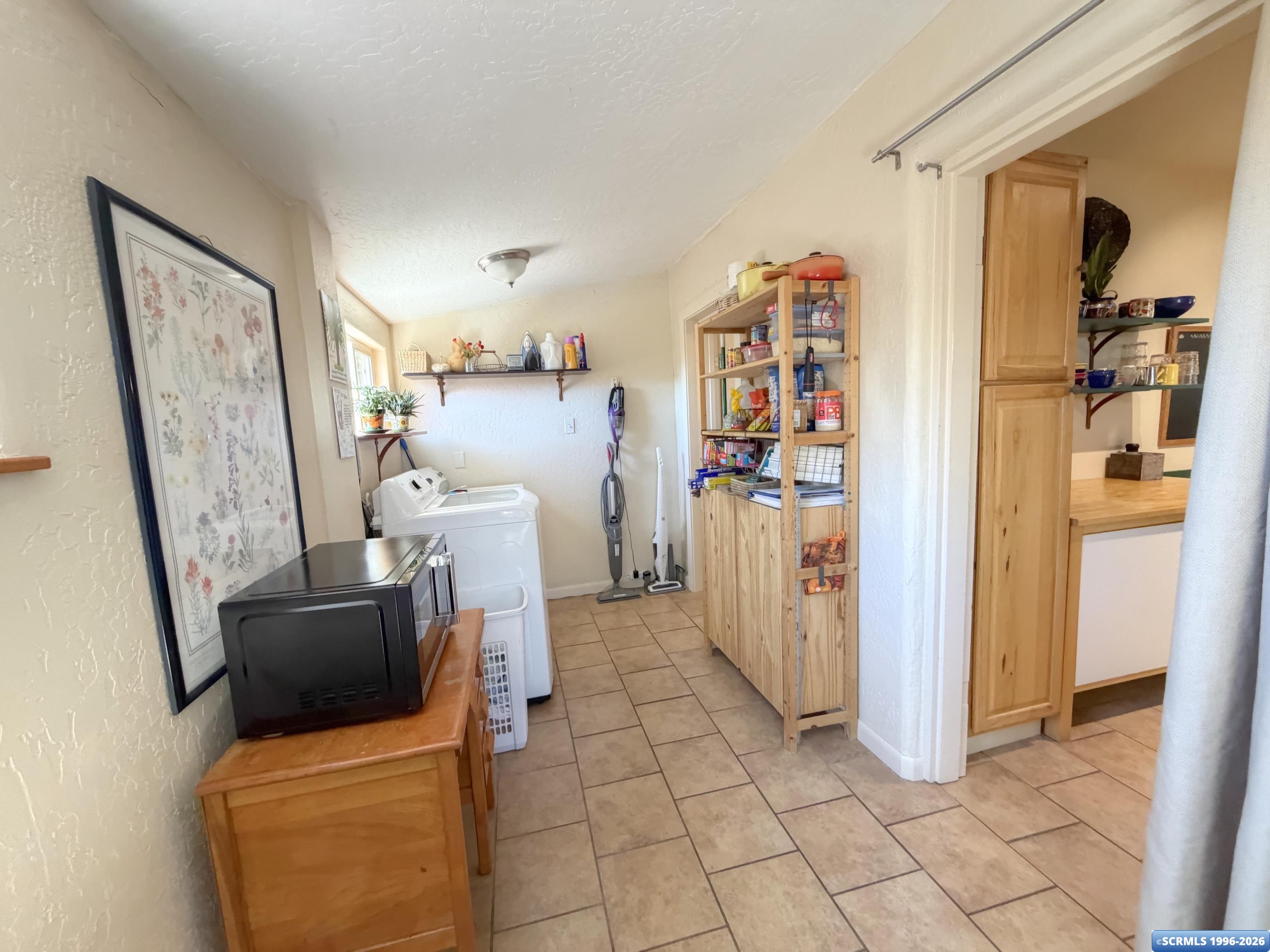 304 N E Street, photograph 25
