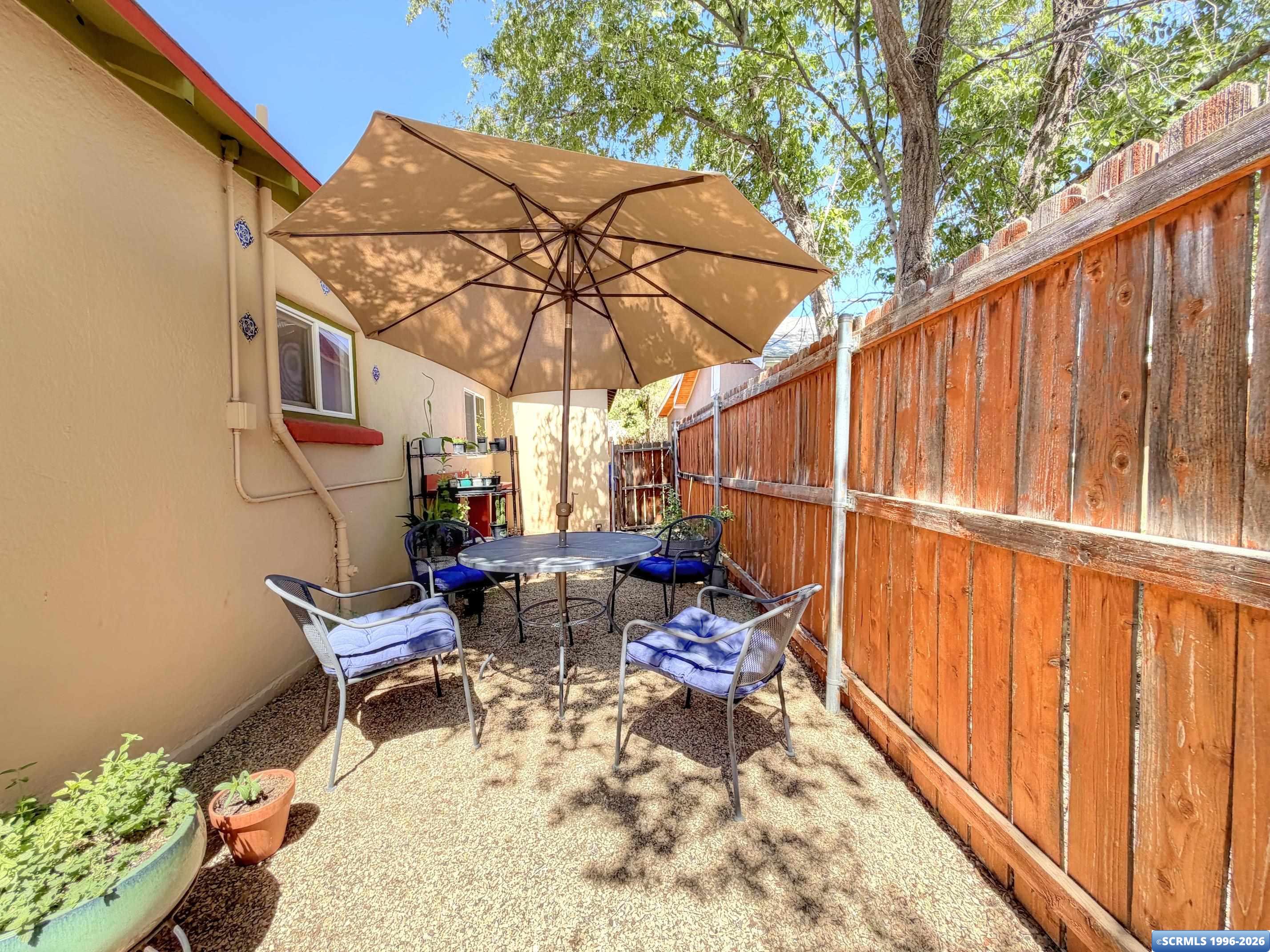 304 N E Street, photograph 28