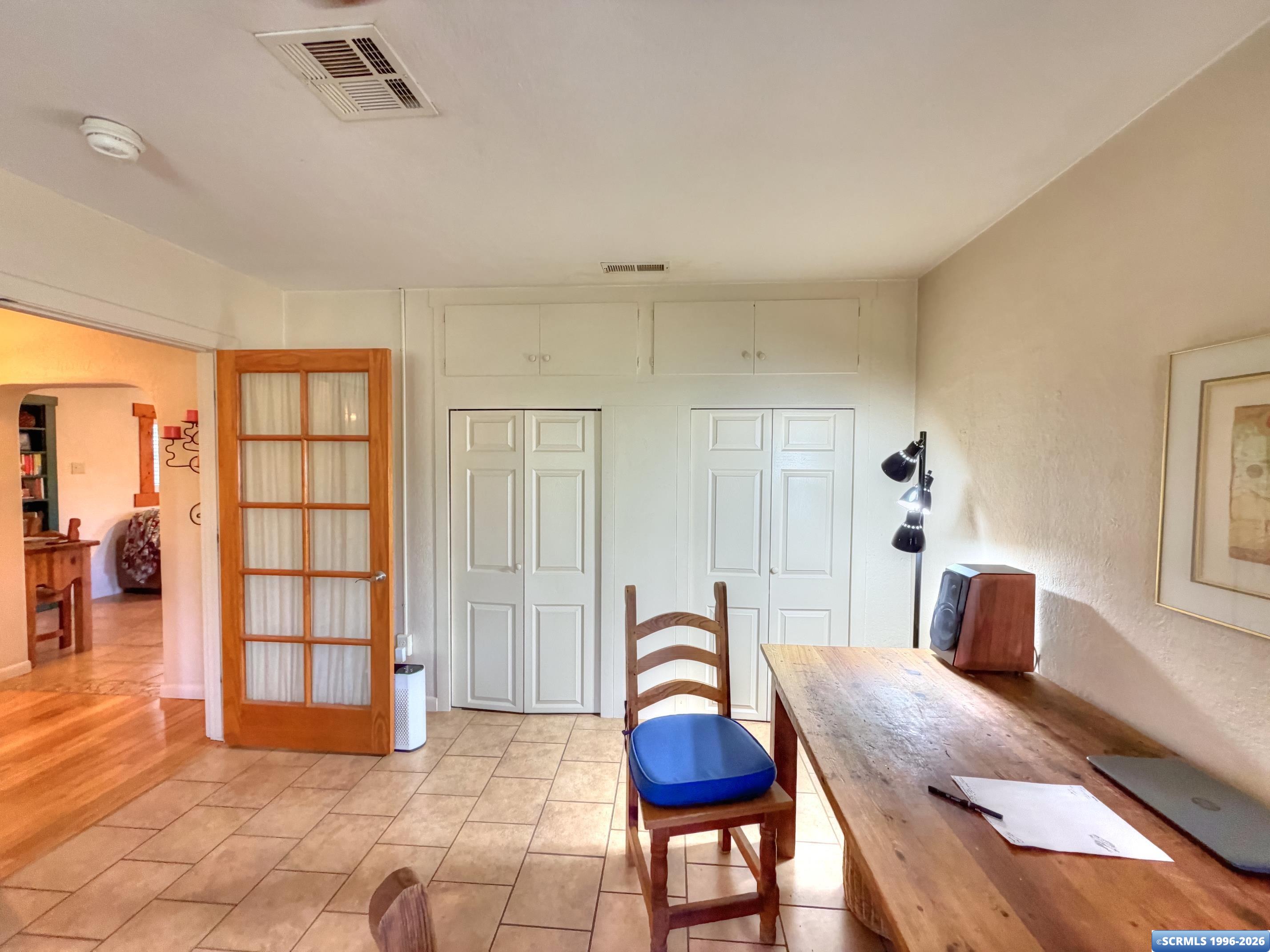 304 N E Street, photograph 21