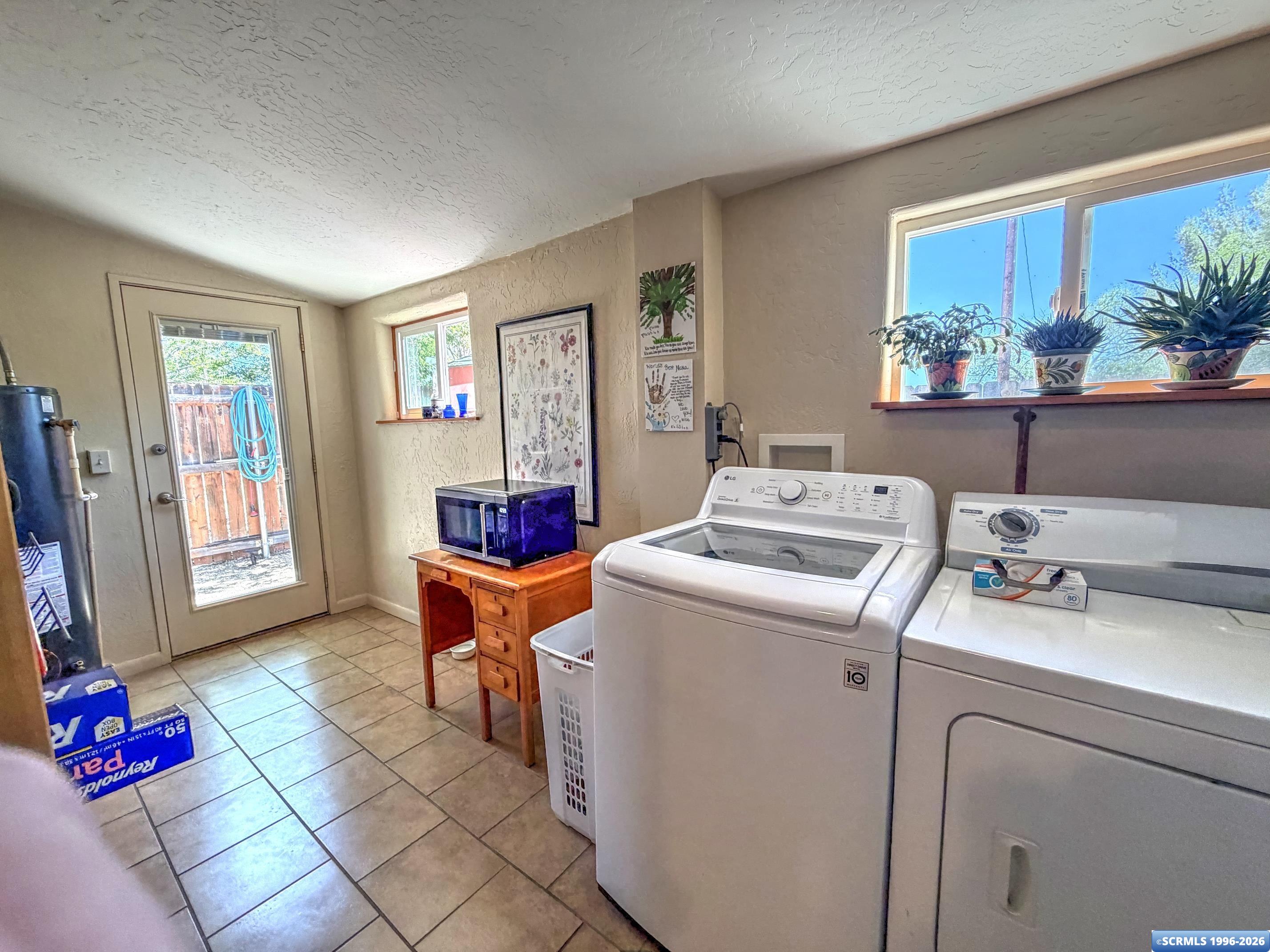 304 N E Street, photograph 24