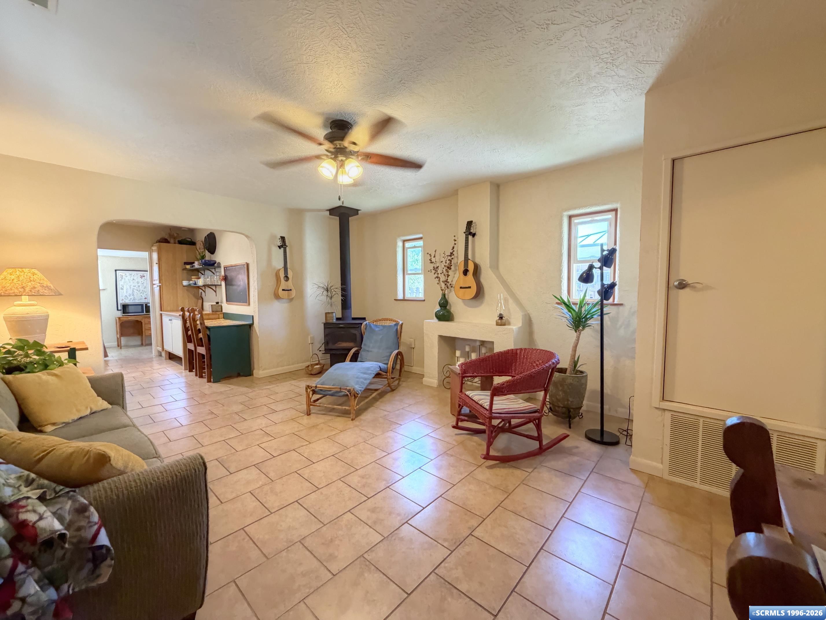 304 N E Street, photograph 8