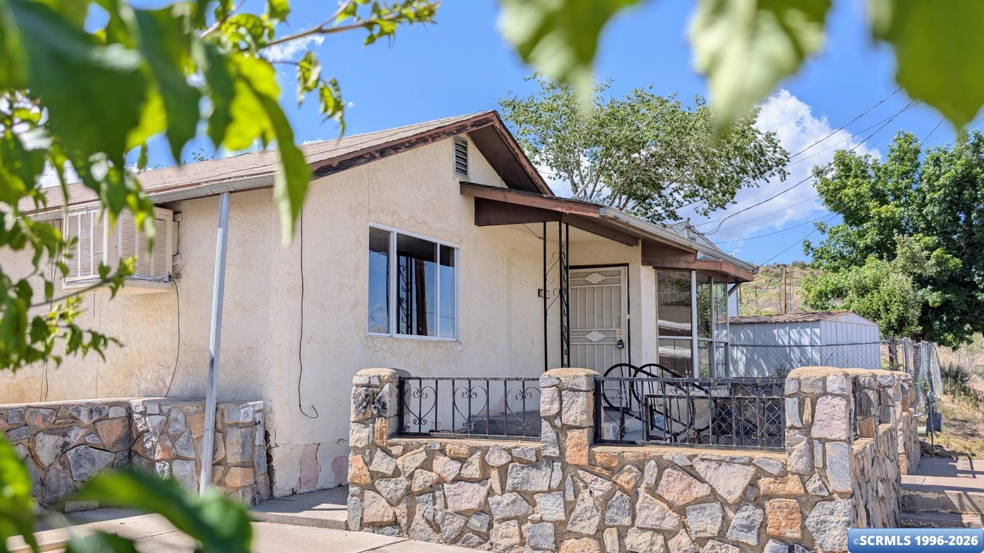 404 Diamond Street, Bayard
