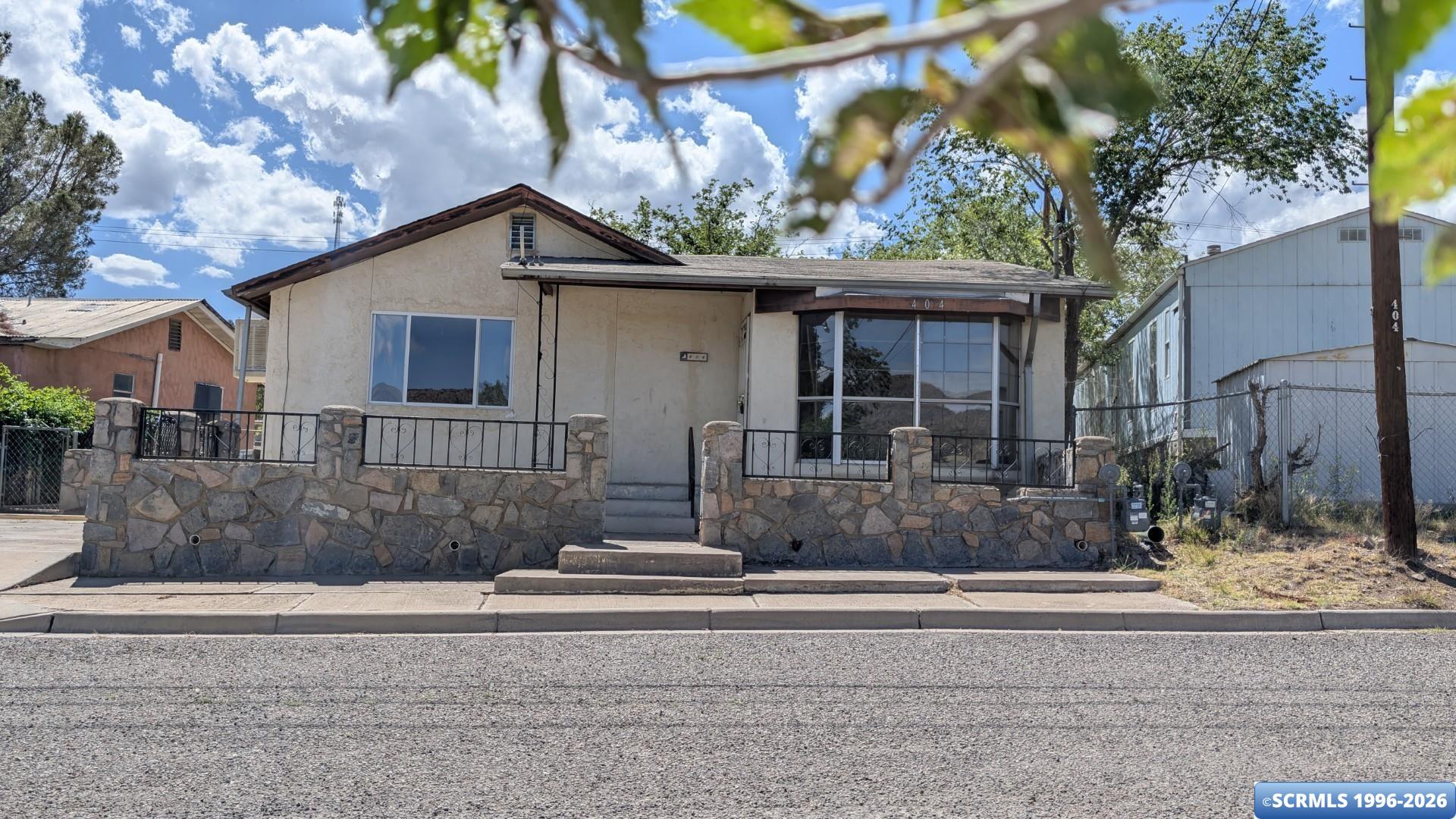 404 Diamond Street, photograph 2