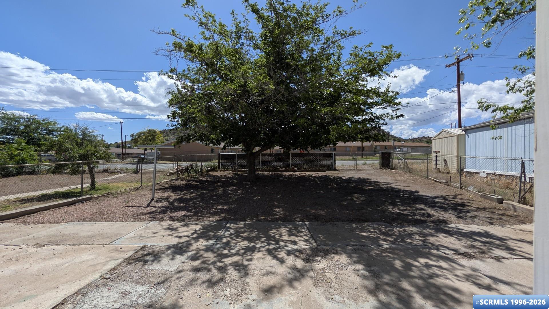 404 Diamond Street, photograph 26
