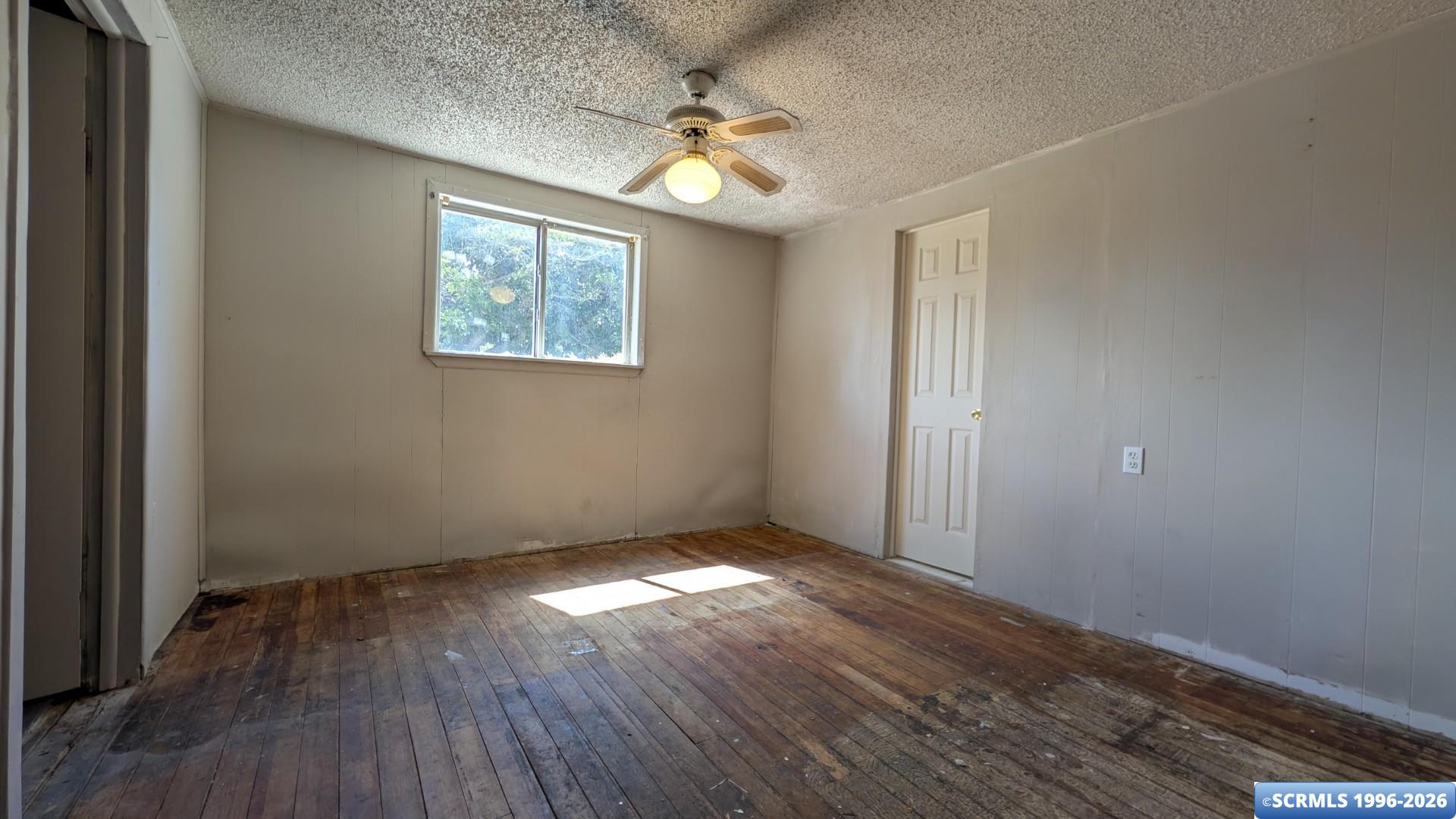 404 Diamond Street, photograph 21