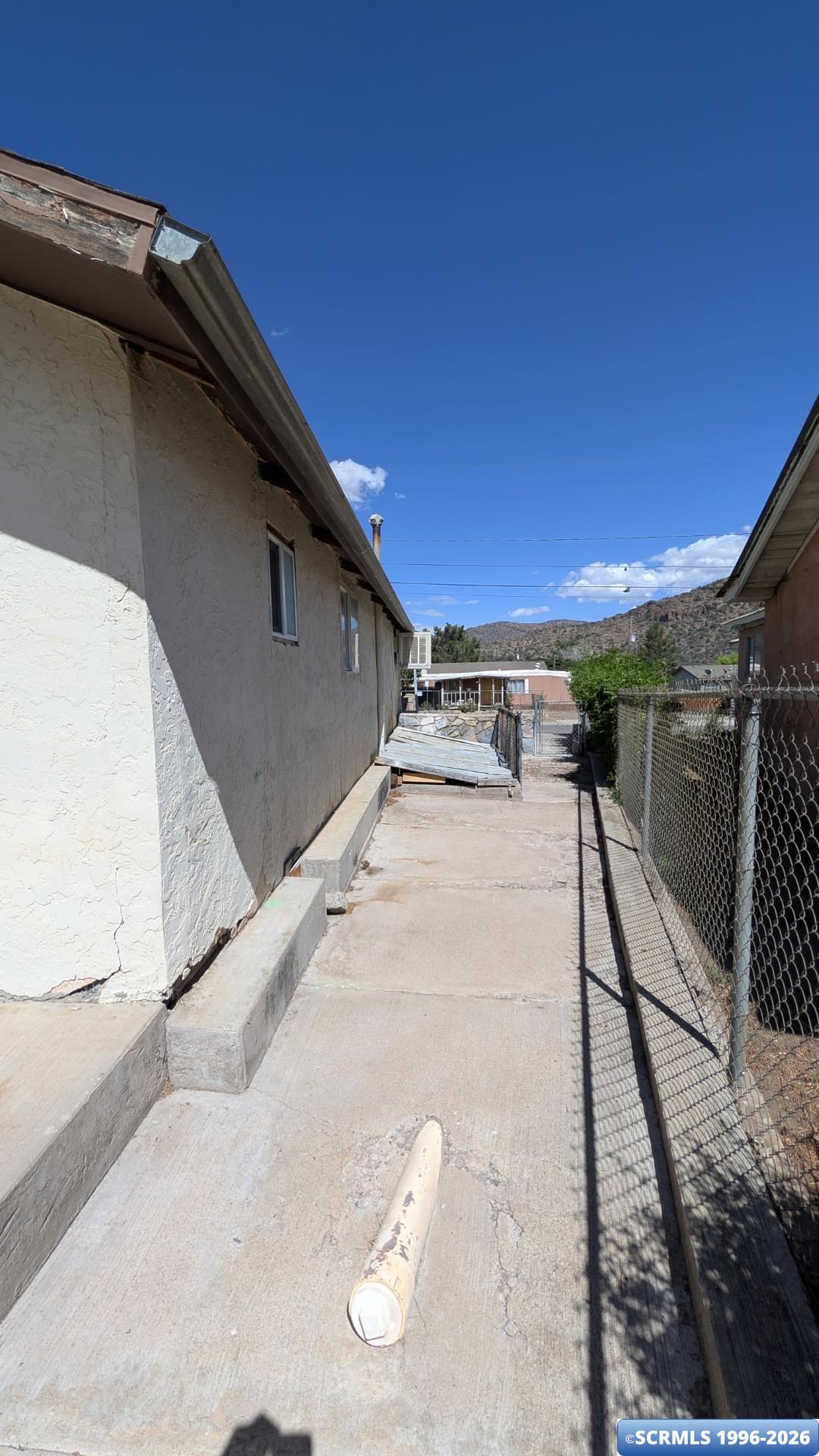 404 Diamond Street, photograph 30