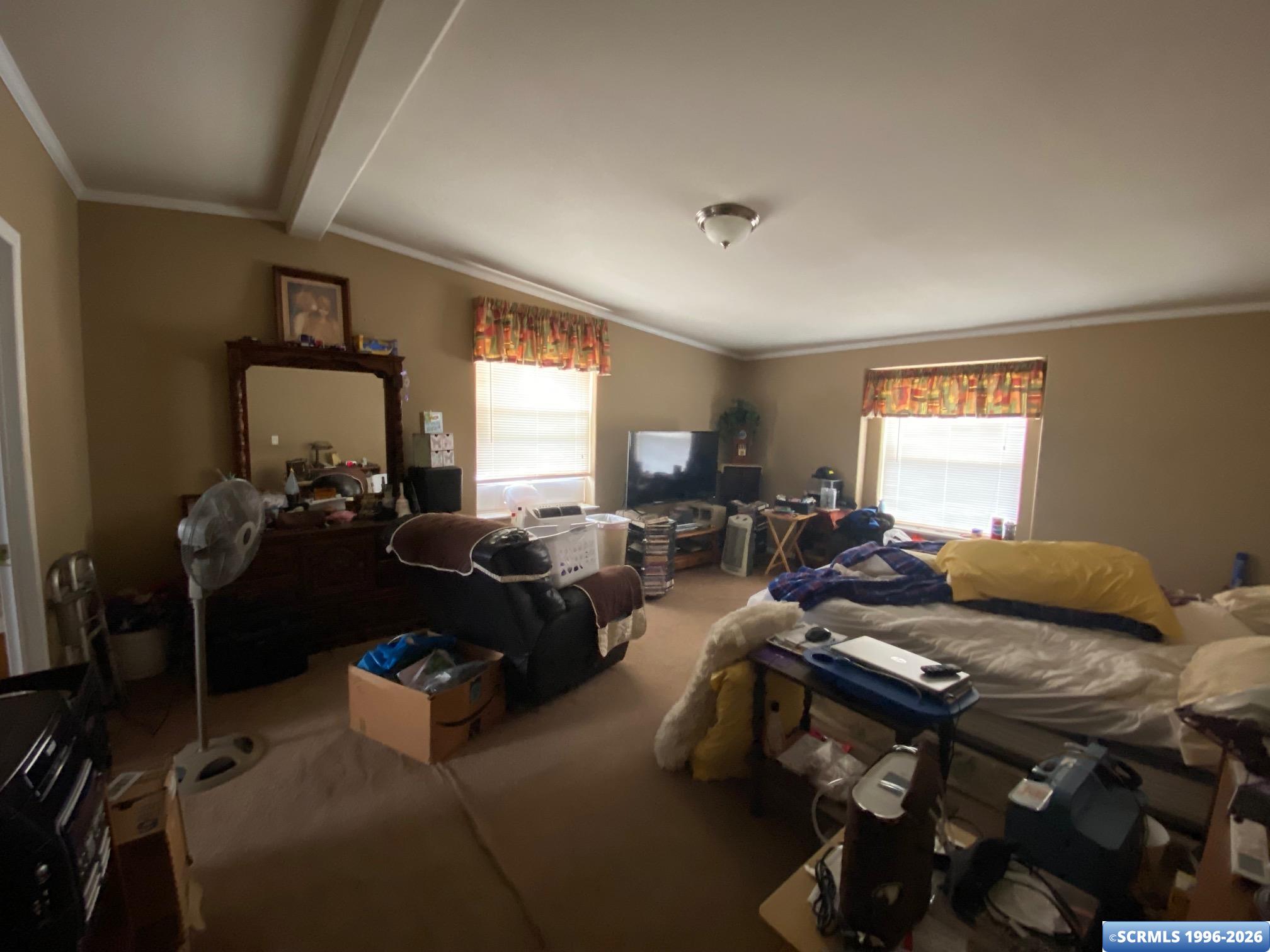 4 Easy Street, photograph 8