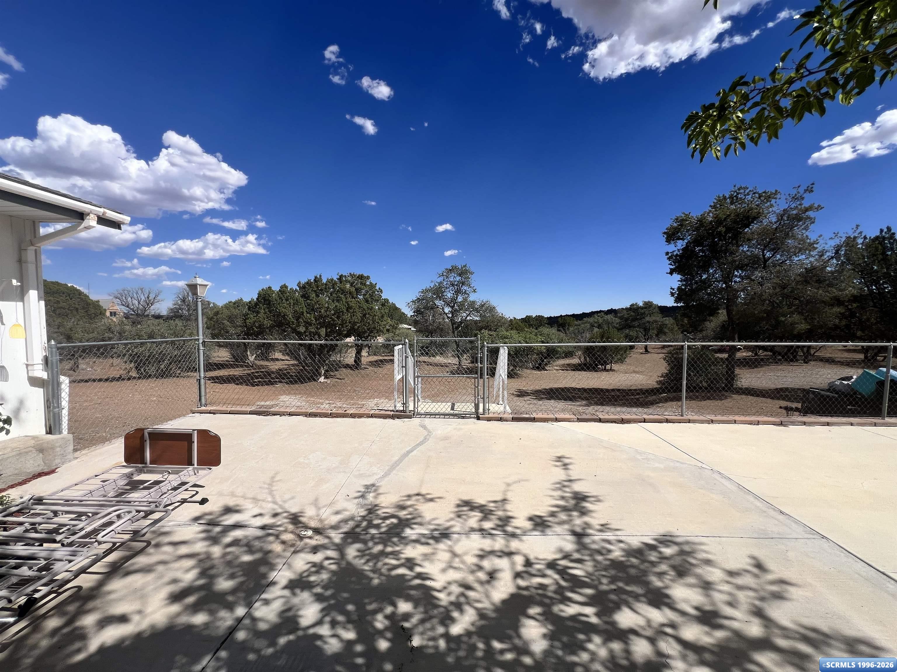 40 Rodeo Road, photograph 30