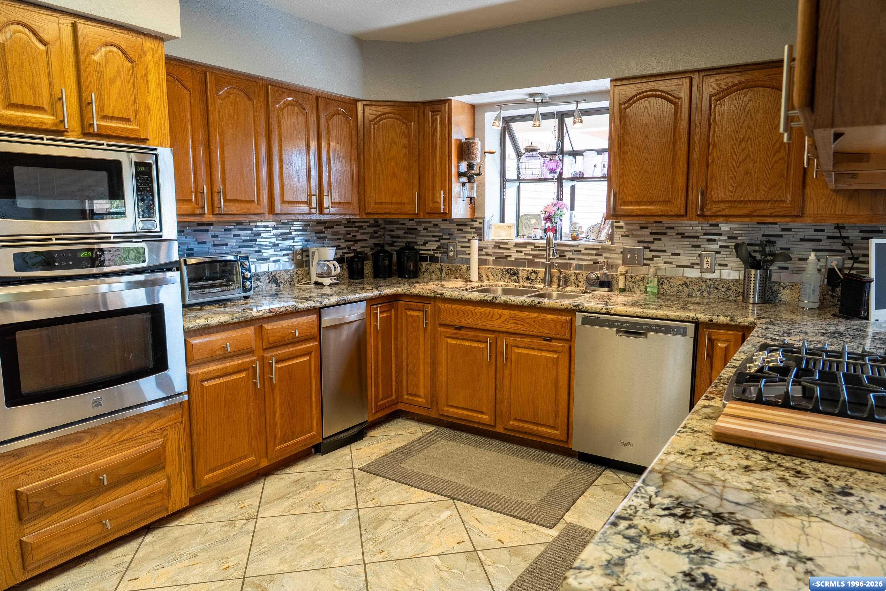 44 Wind Canyon Road, photograph 2