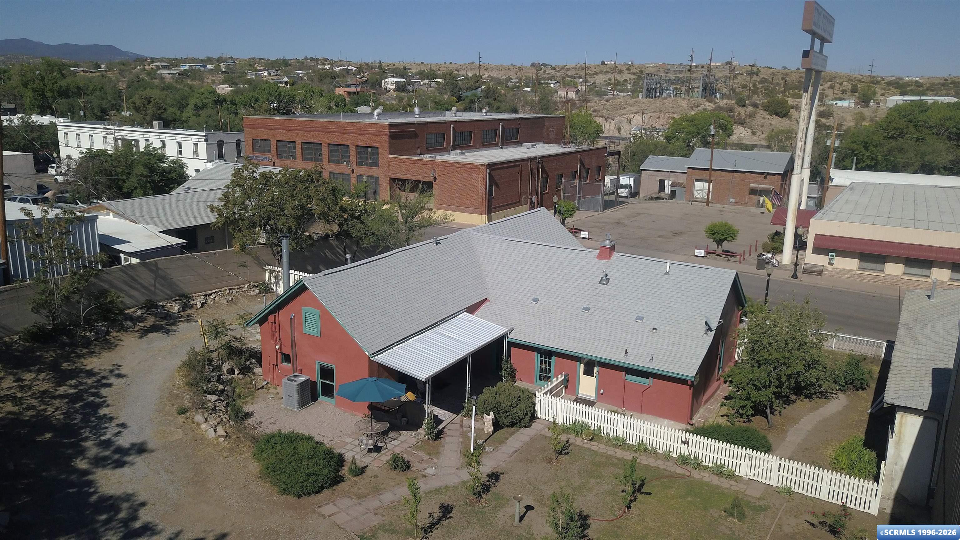 202 S Bullard Street, photograph 26
