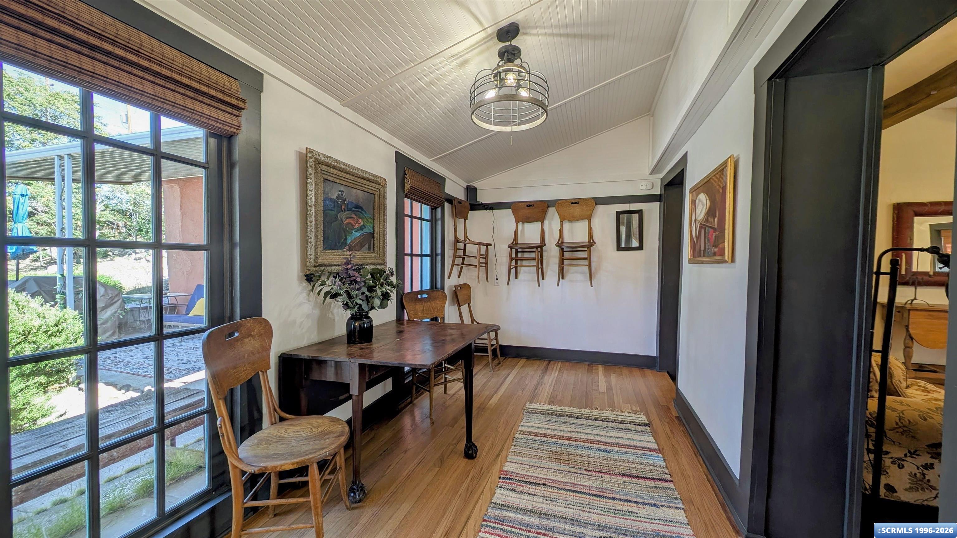 202 S Bullard Street, photograph 9
