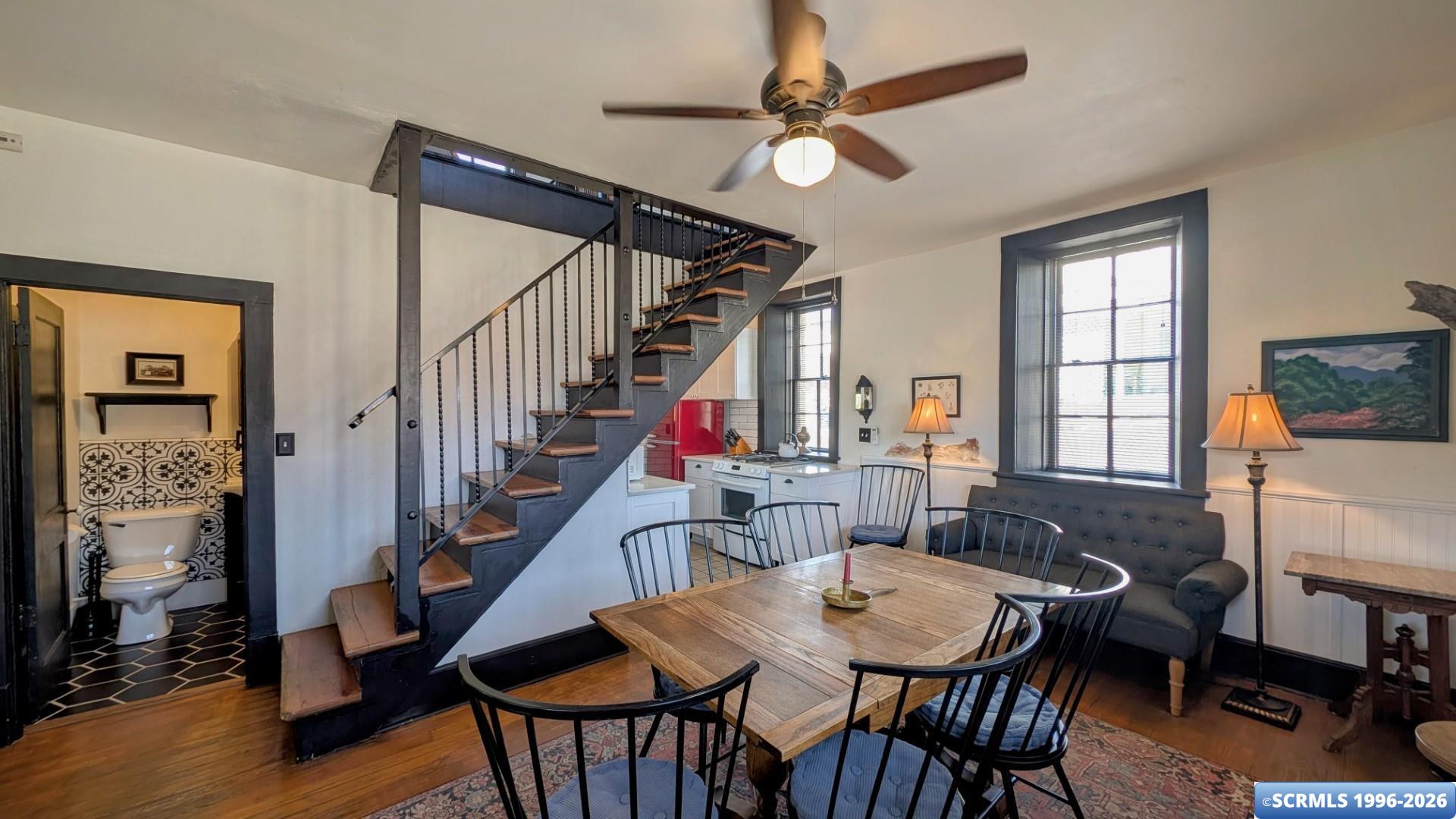 113 W 6th Street, photograph 5