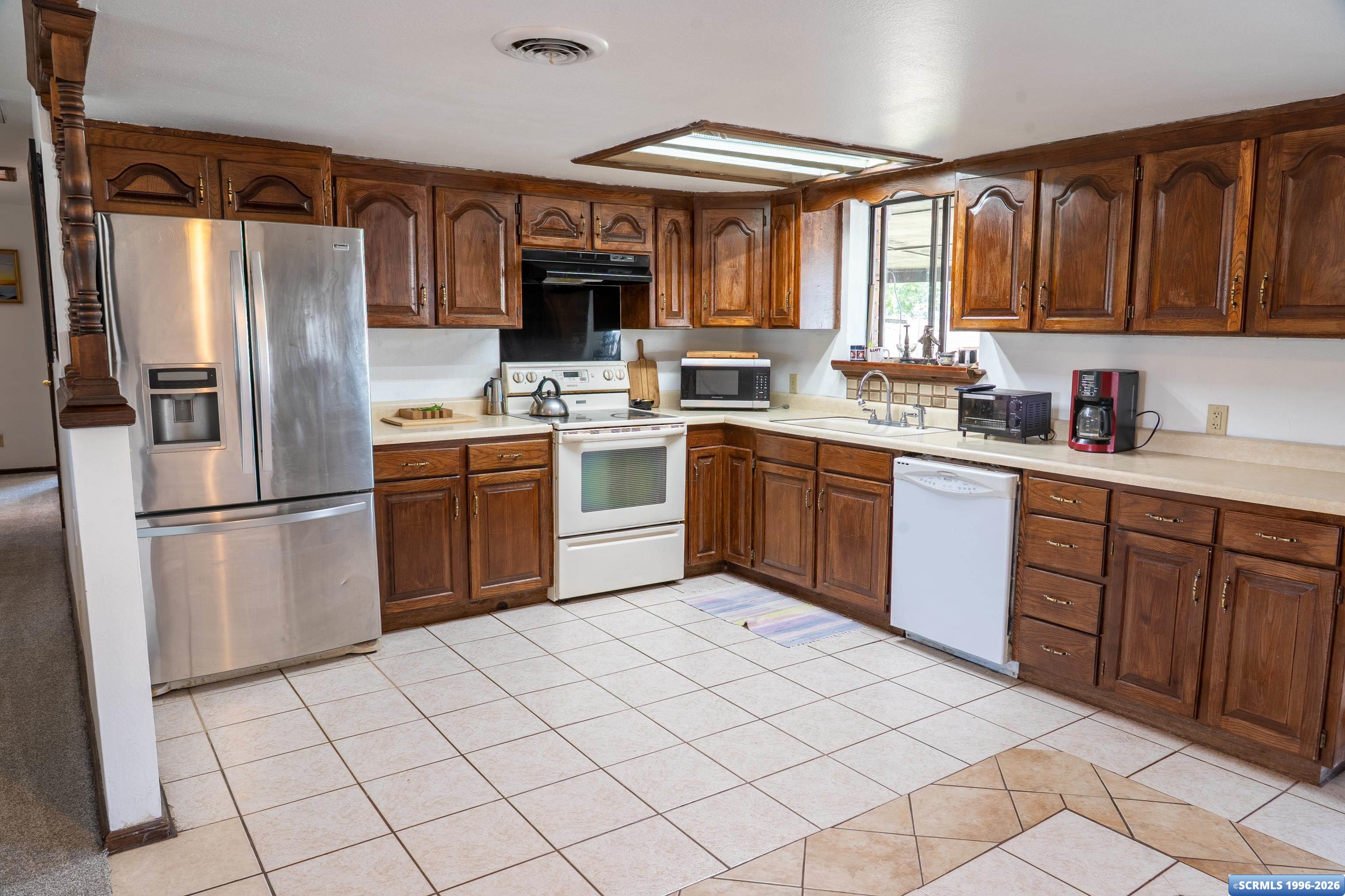 512 Cain Drive, photograph 4