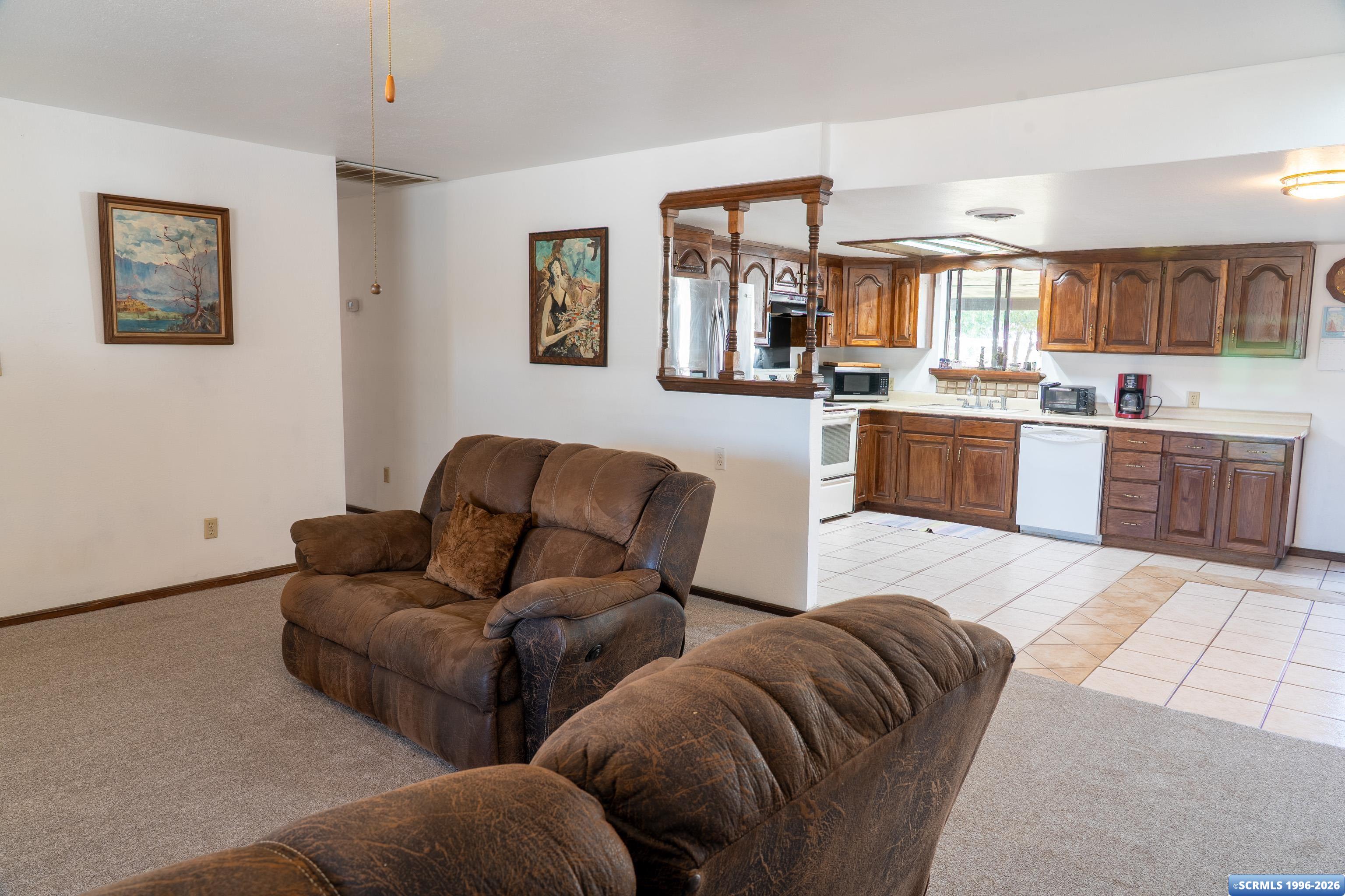 512 Cain Drive, photograph 5