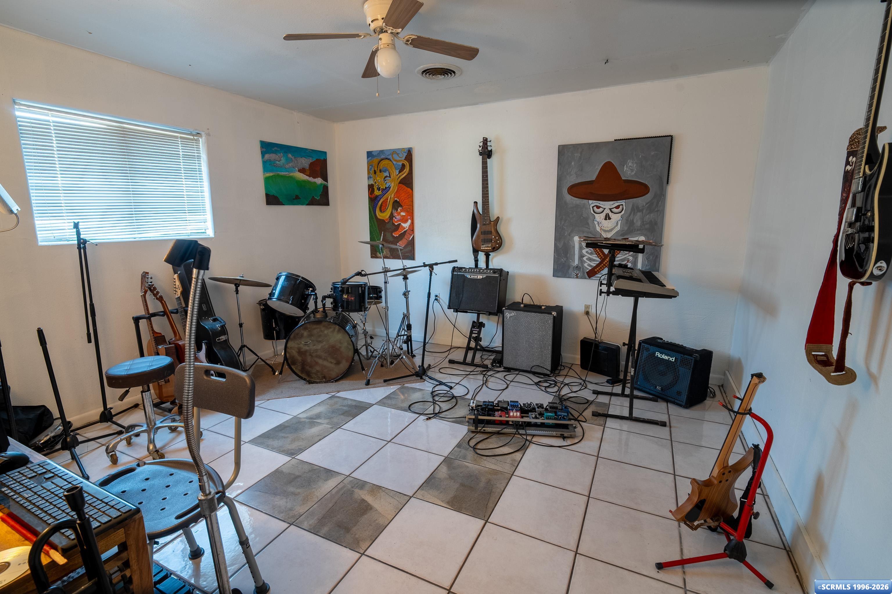 512 Cain Drive, photograph 9