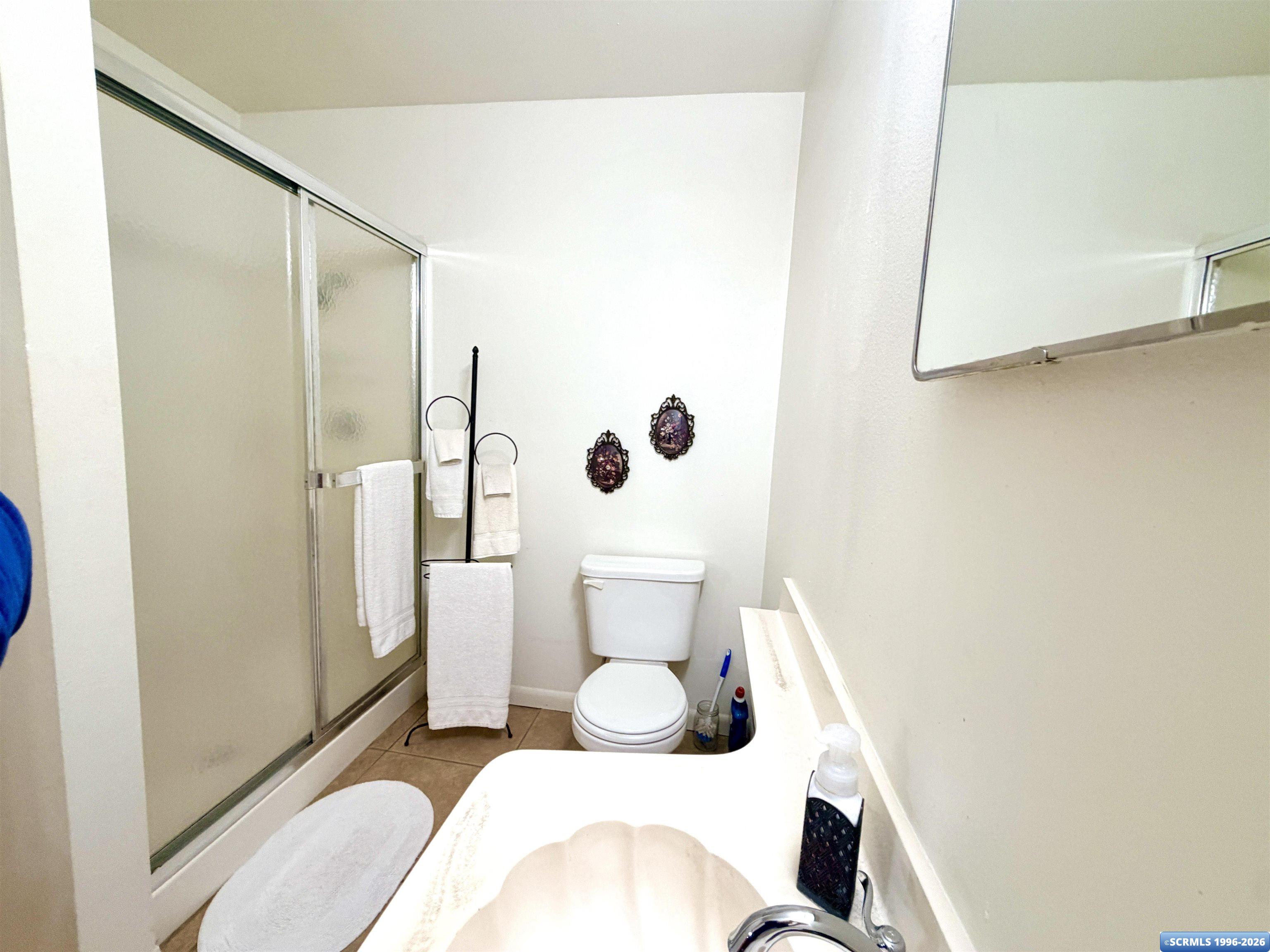 33 Mulberry Avenue, photograph 17