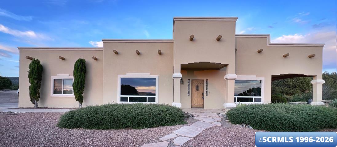211 Camino de Viento, Silver City