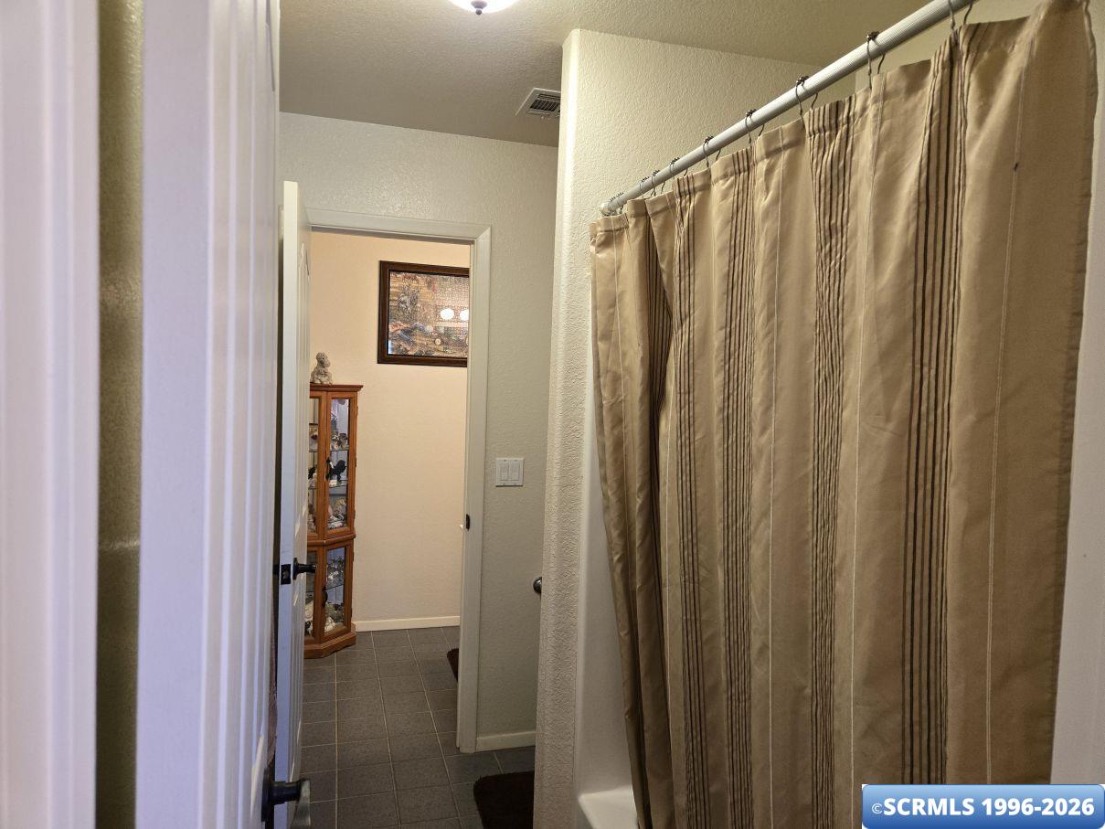 37 Kathleen Drive, photograph 13