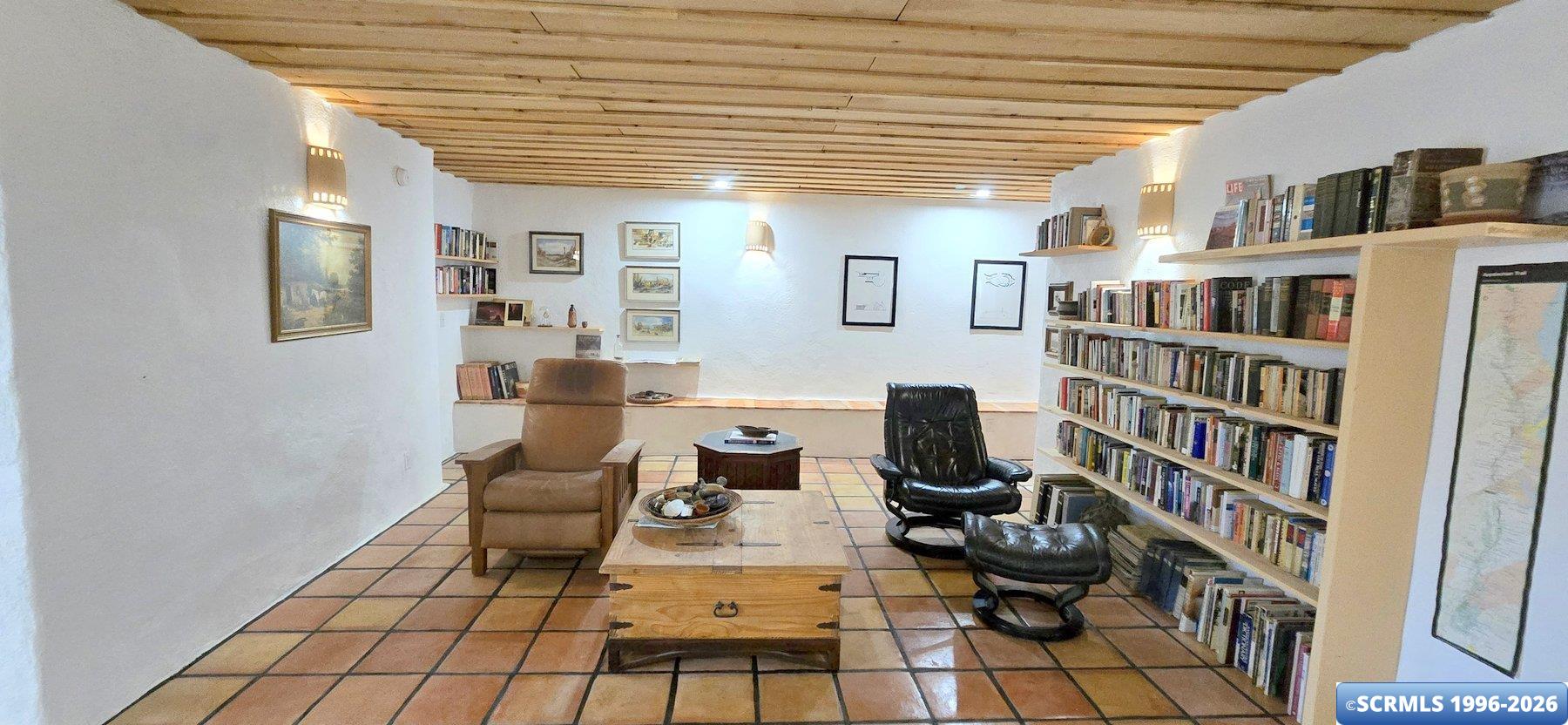 39 VESUVIUS WAY, photograph 3