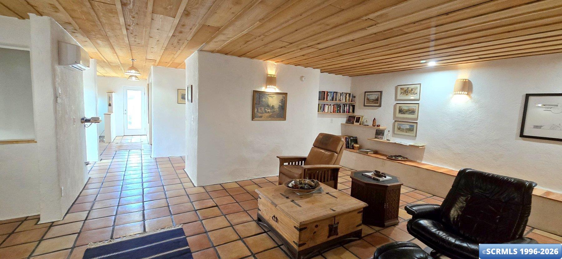 39 VESUVIUS WAY, photograph 5
