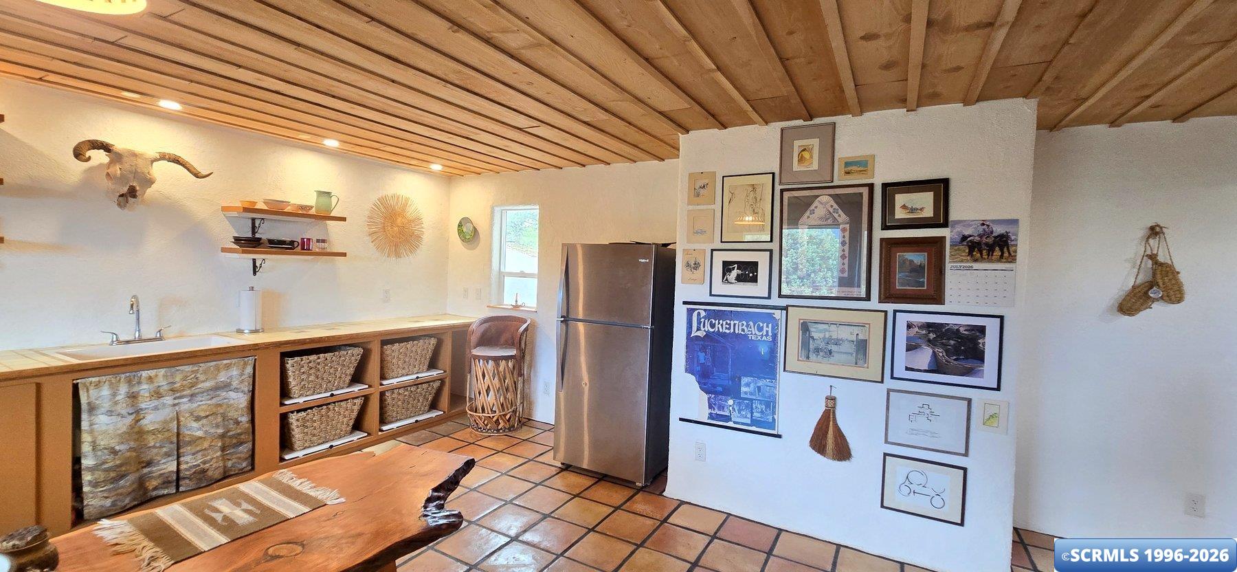 39 VESUVIUS WAY, photograph 14