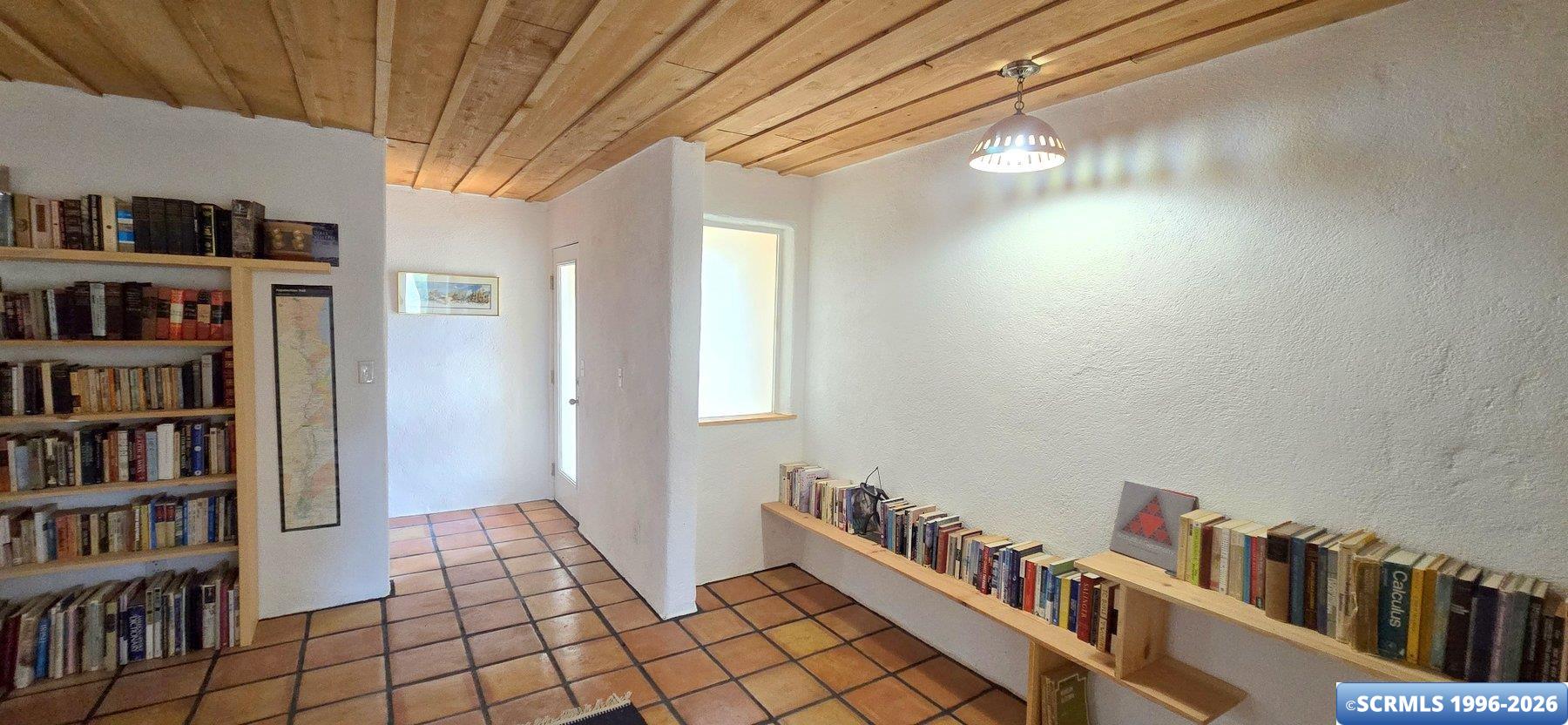 39 VESUVIUS WAY, photograph 8