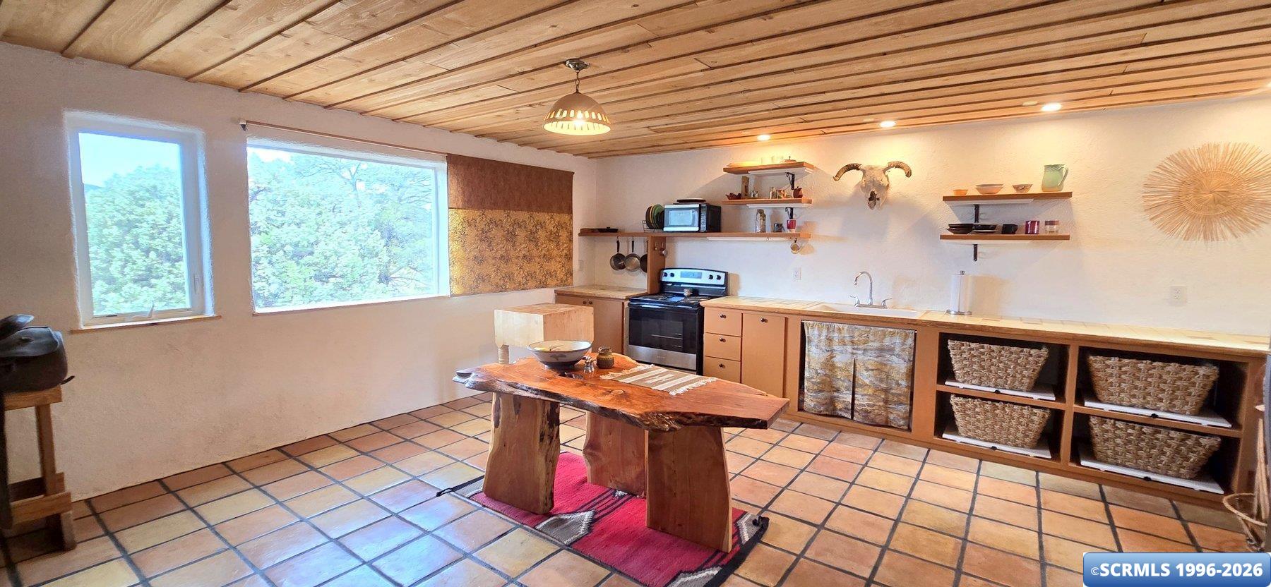 39 VESUVIUS WAY, photograph 12