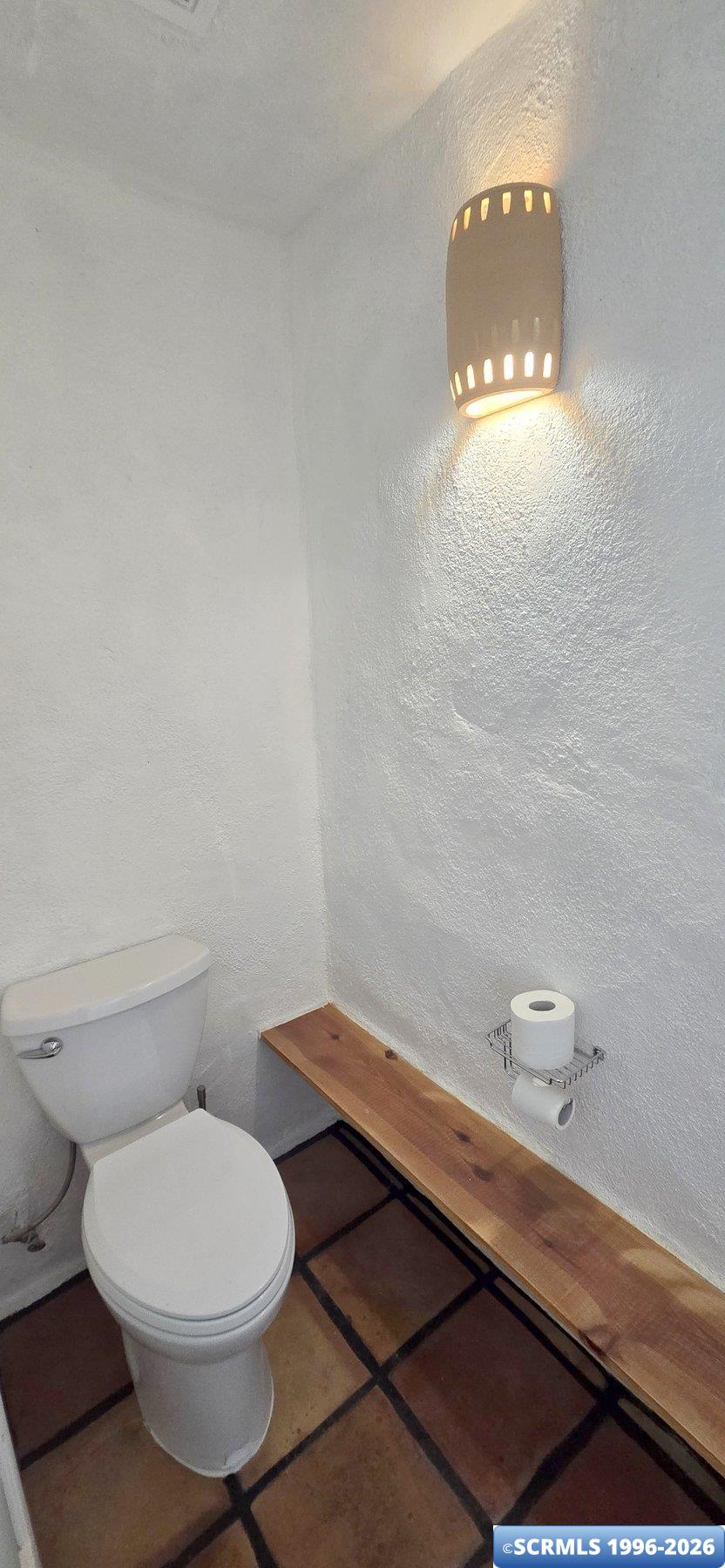 39 VESUVIUS WAY, photograph 21