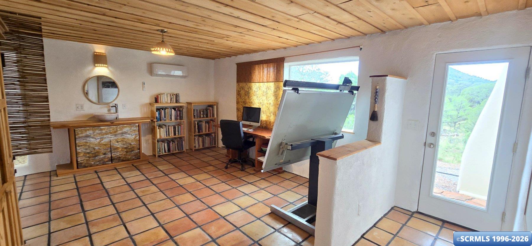 39 VESUVIUS WAY, photograph 23