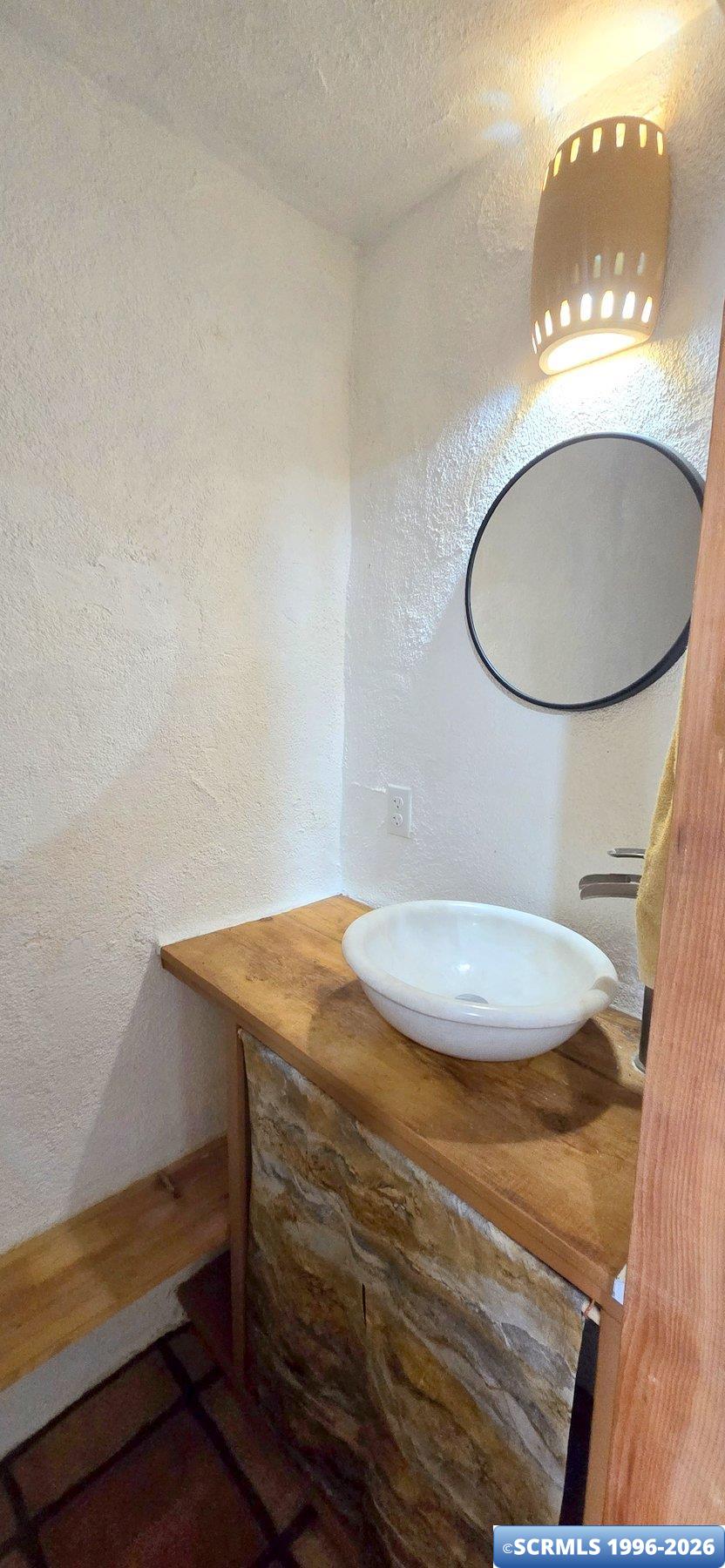 39 VESUVIUS WAY, photograph 15