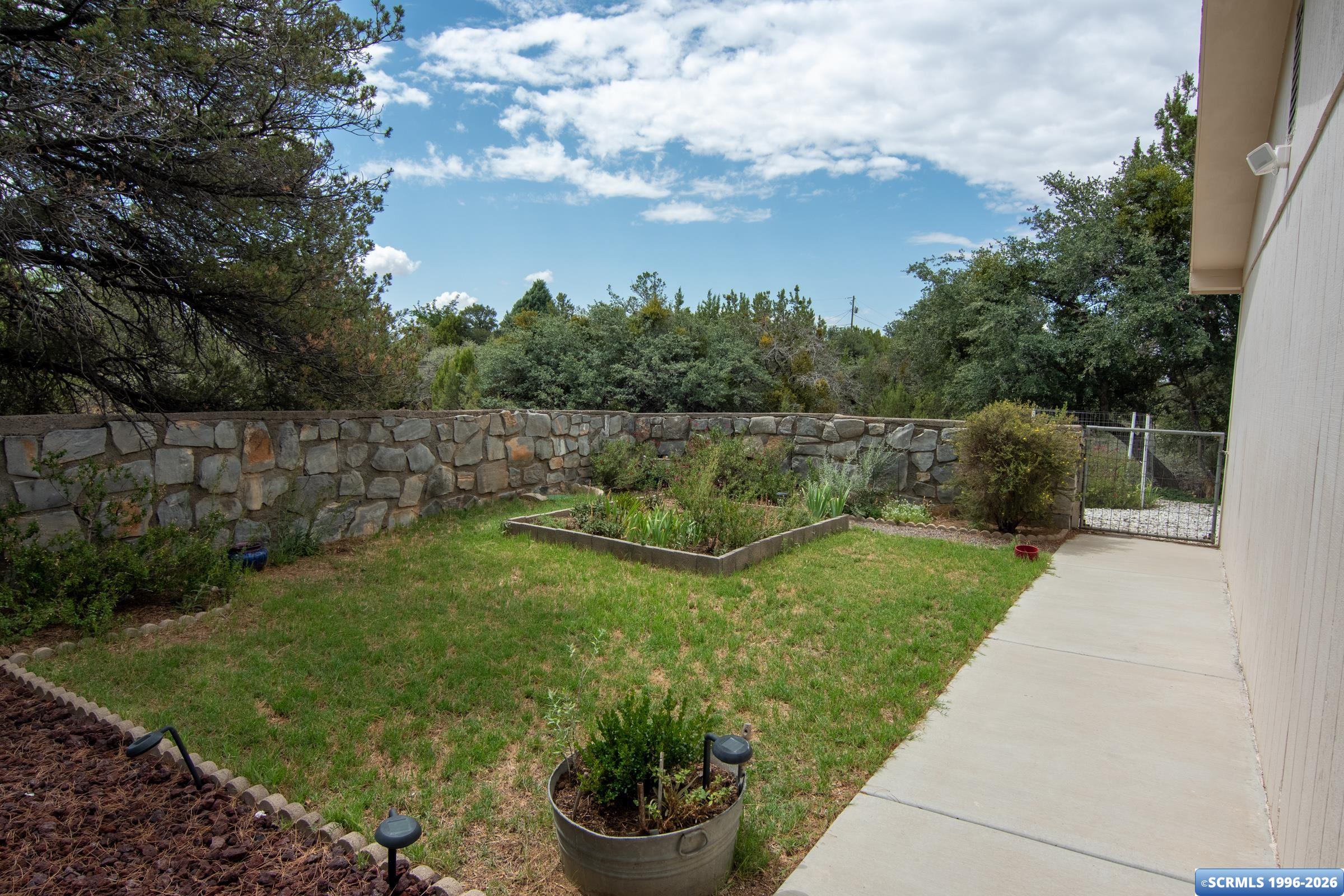 2101 Delk Drive, photograph 2