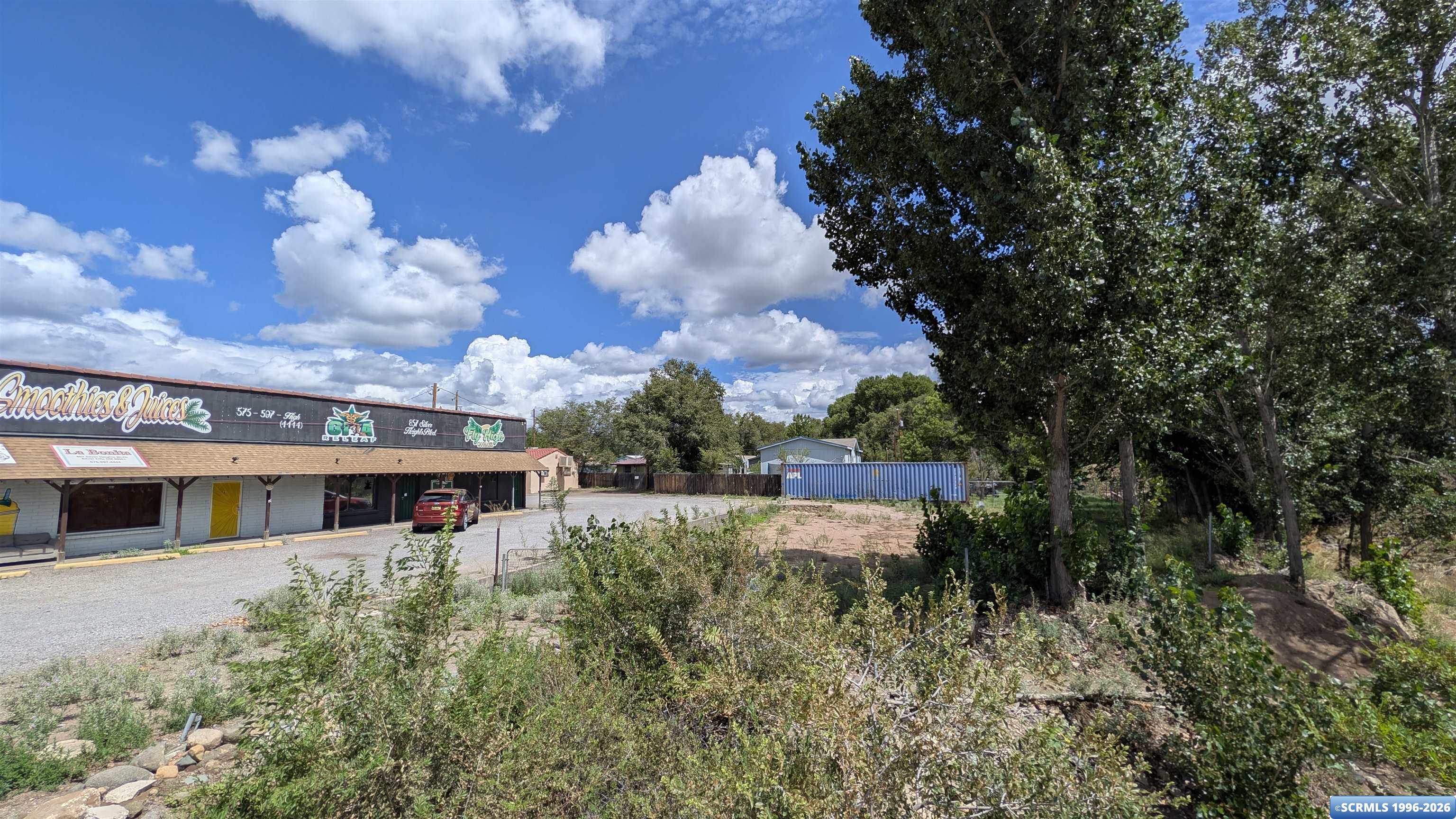 875 Silver Heights Boulevard, photograph 8