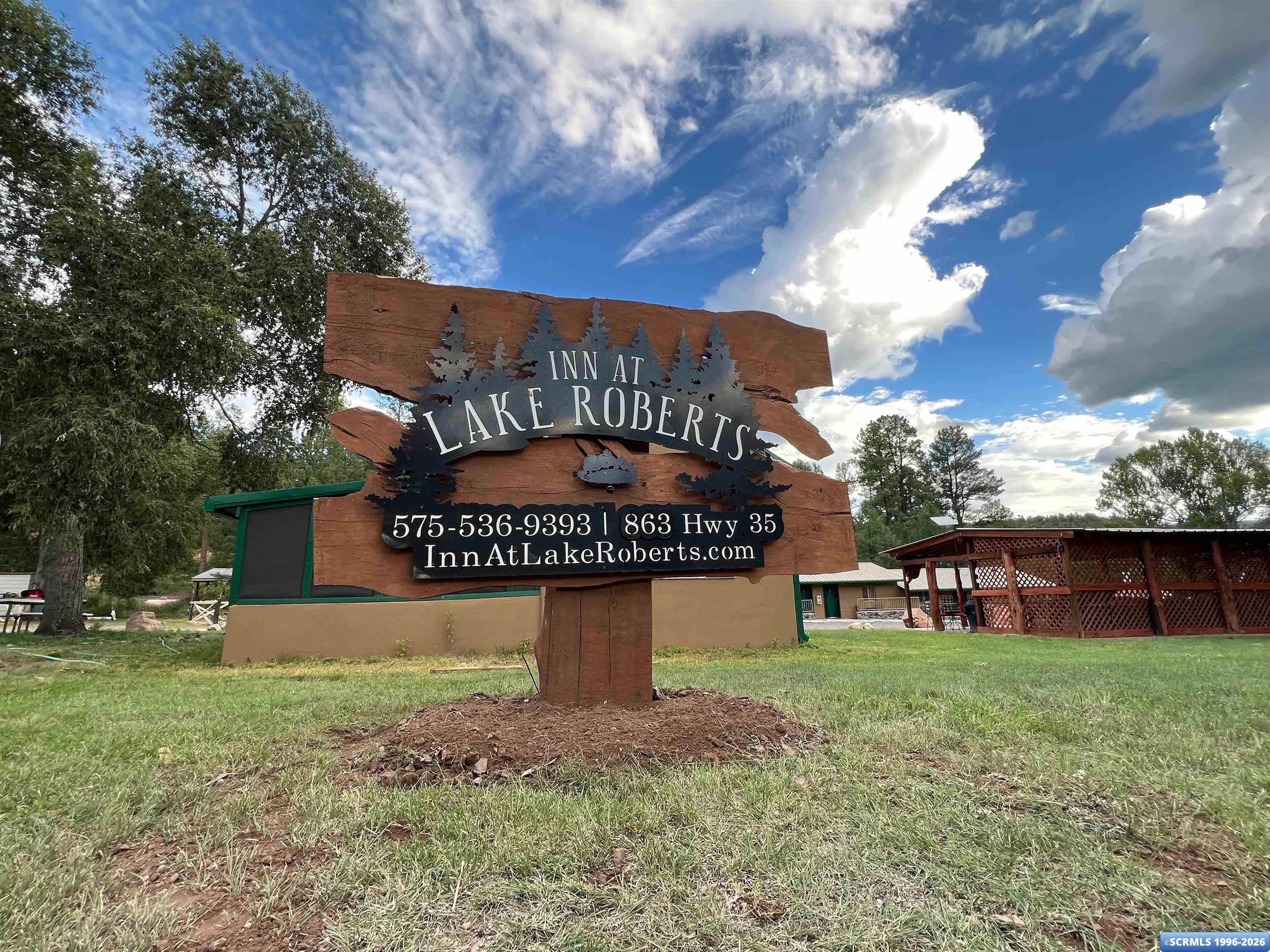 863 Highway 35, Lake Roberts