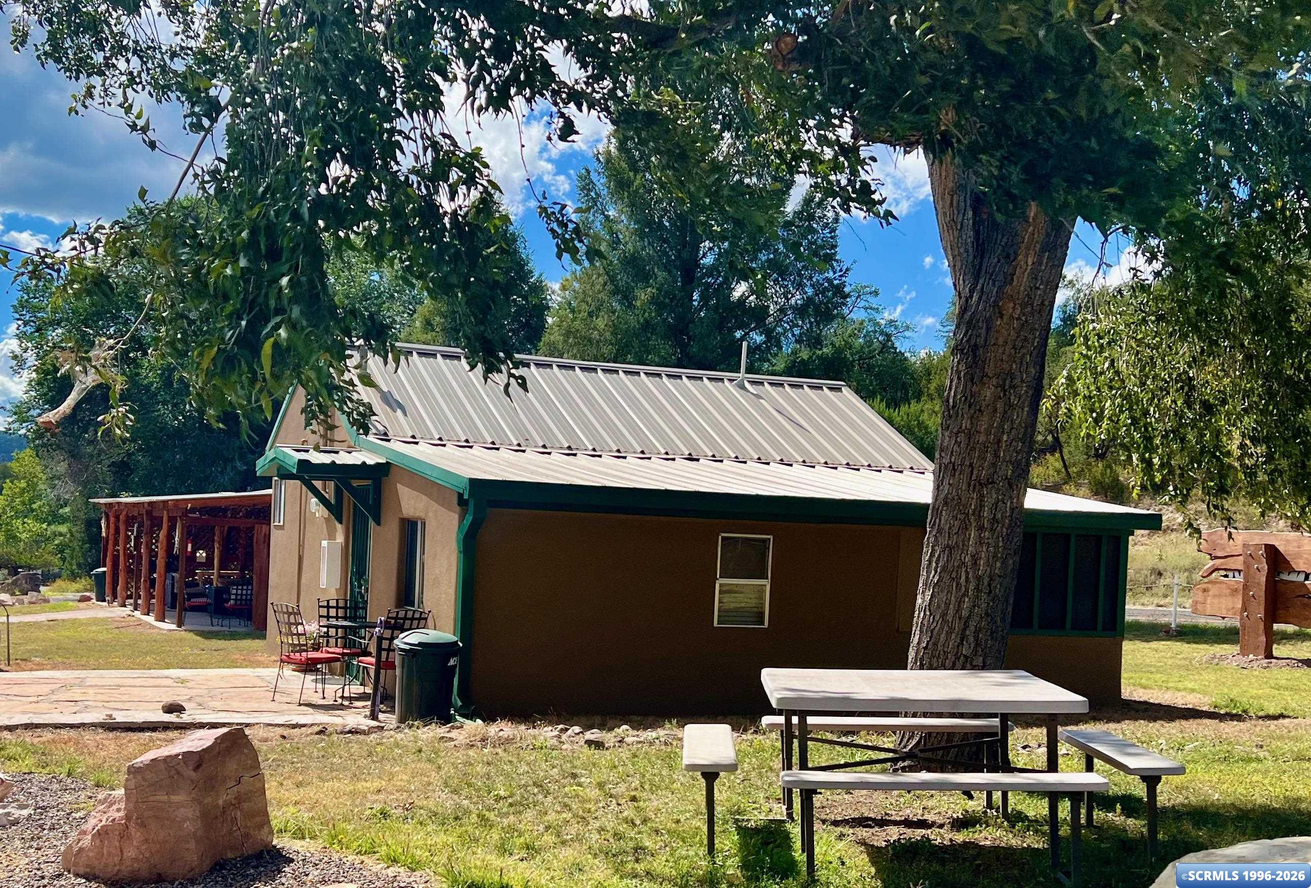 863 Highway 35, photograph 19