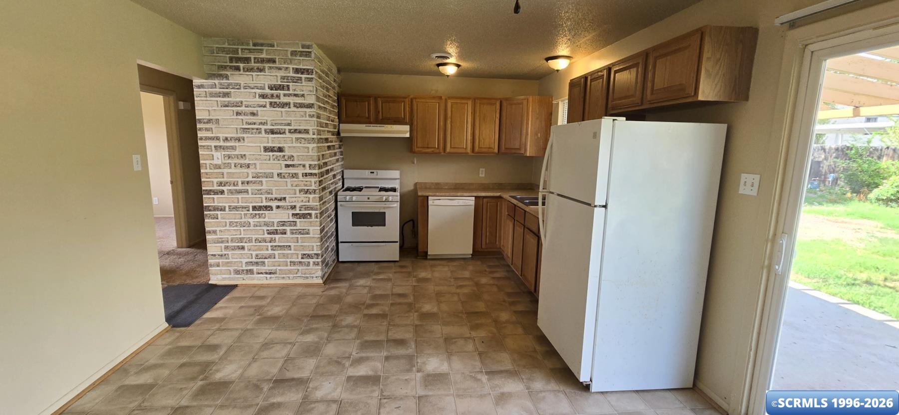 2316 KIMBERLY DR, photograph 5