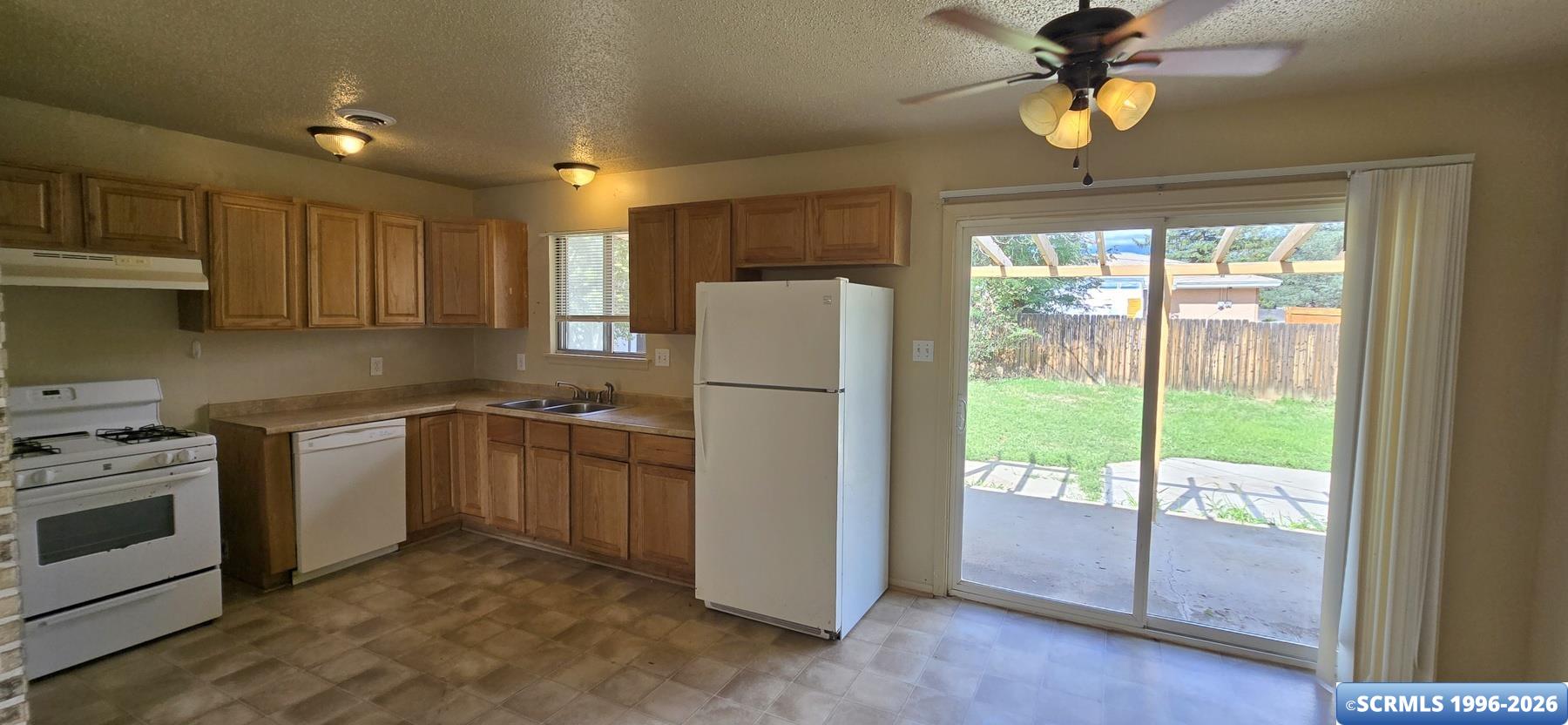 2316 KIMBERLY DR, photograph 6