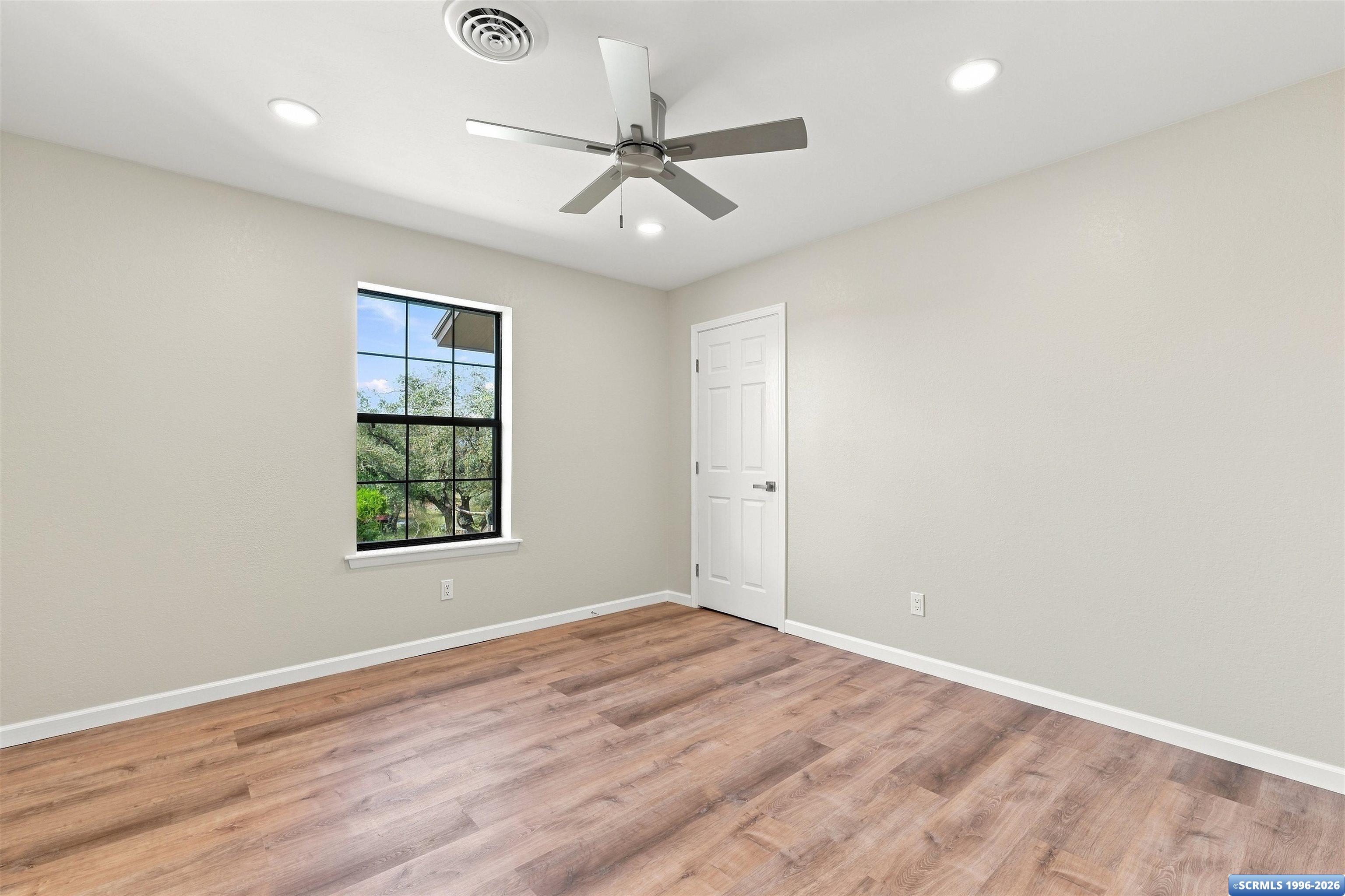 42 Cullum Drive, photograph 17