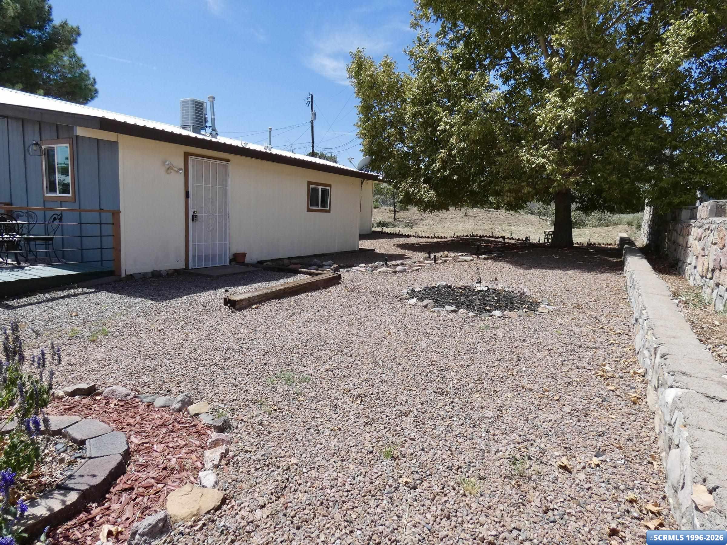 3613 N Swan Street, photograph 5