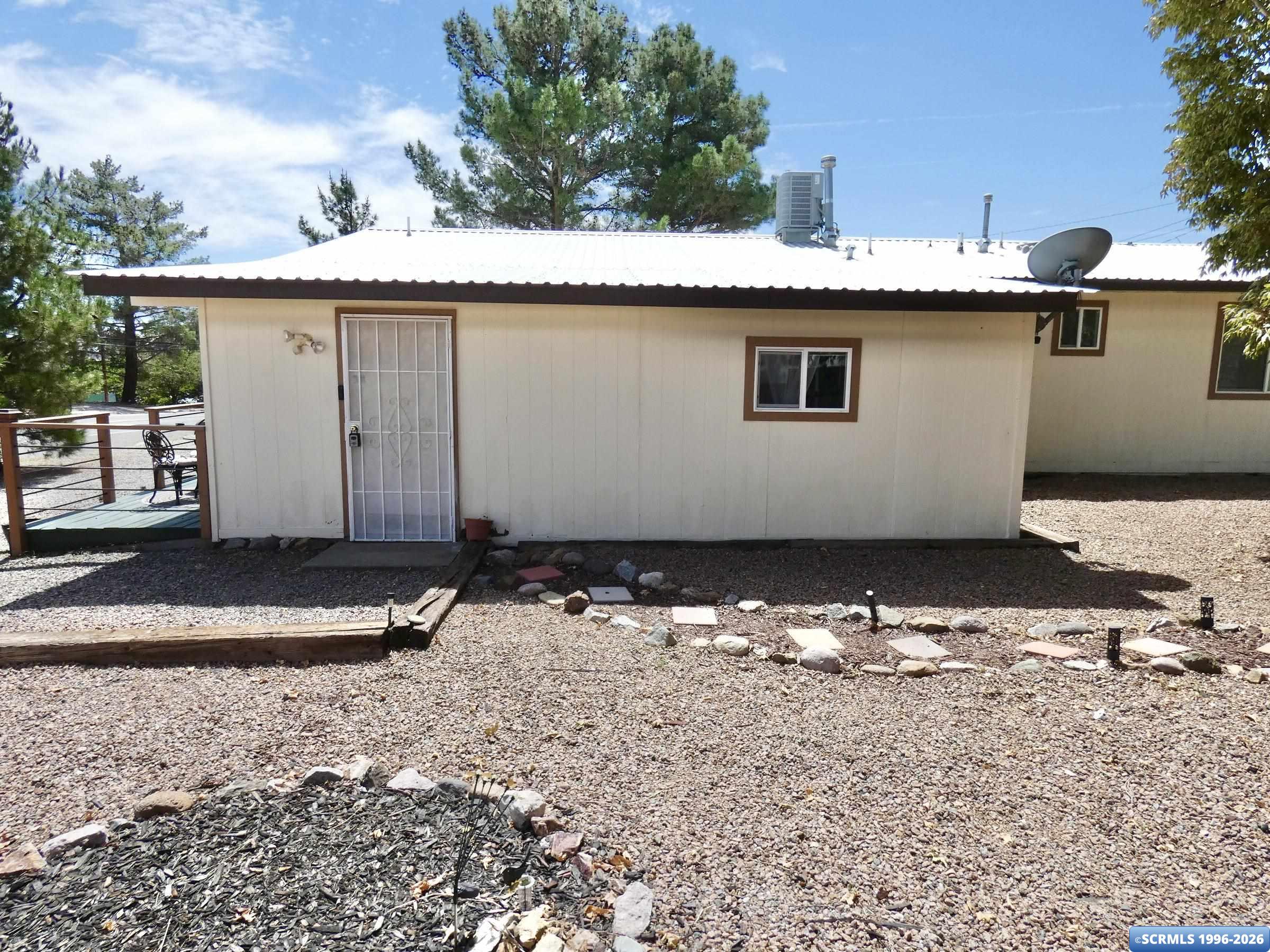 3613 N Swan Street, photograph 6