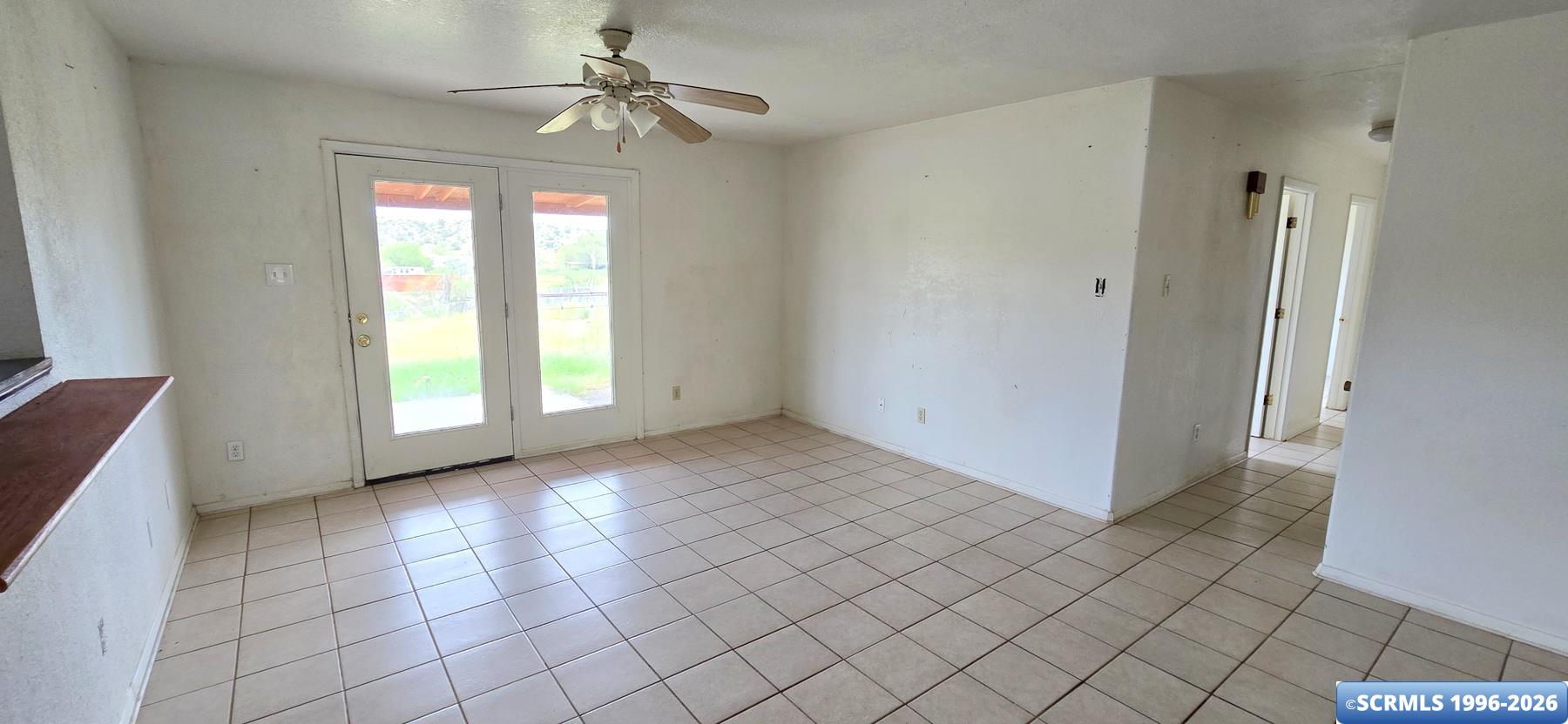 2800 TABOR DRIVE, photograph 4