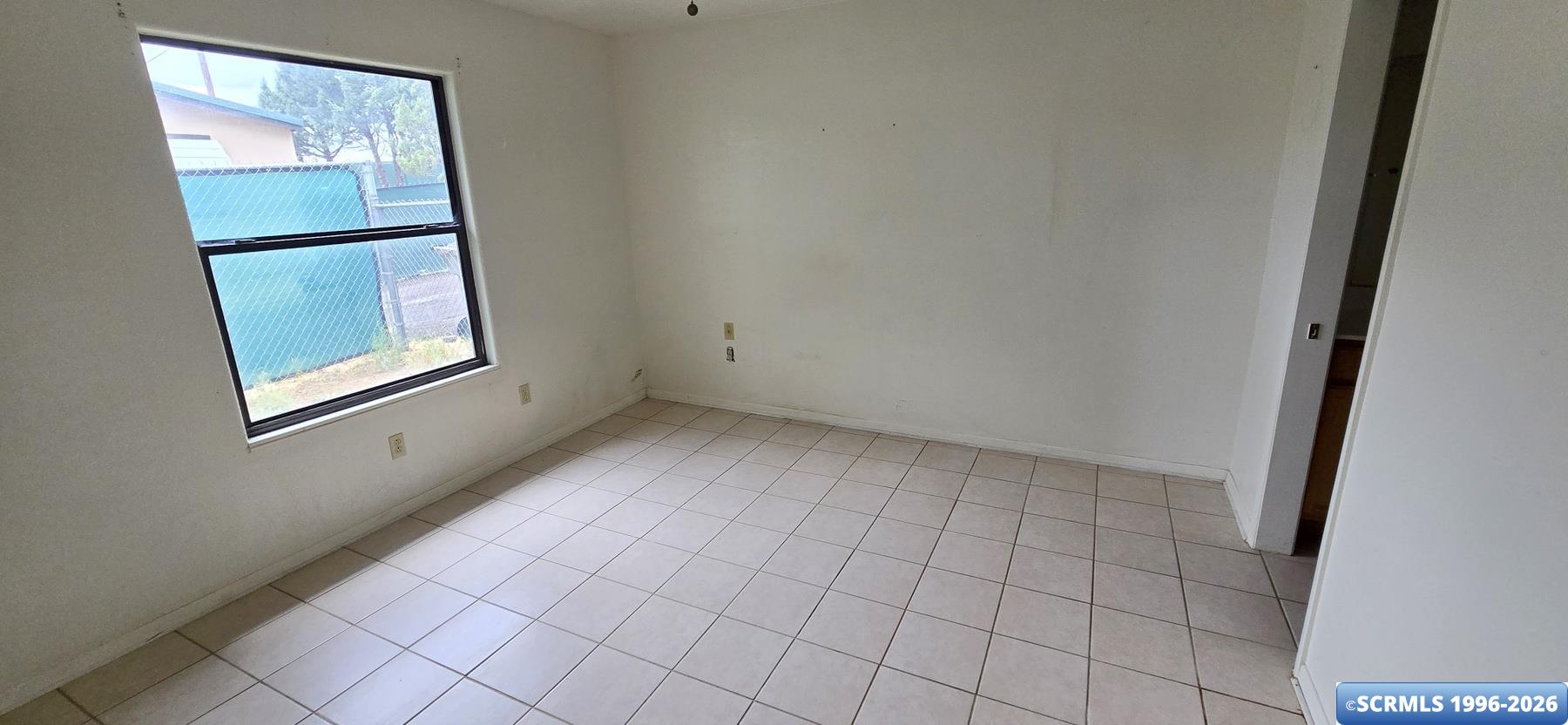 2800 TABOR DRIVE, photograph 15