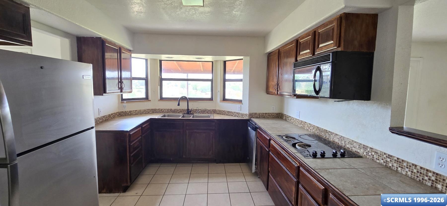 2800 TABOR DRIVE, photograph 8
