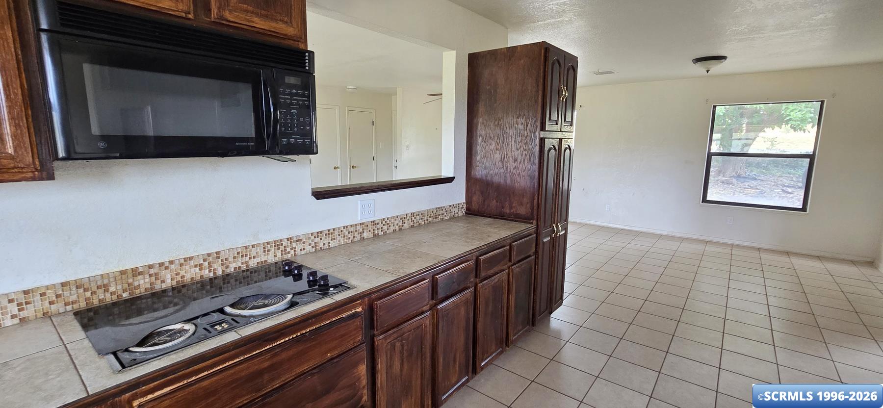 2800 TABOR DRIVE, photograph 12