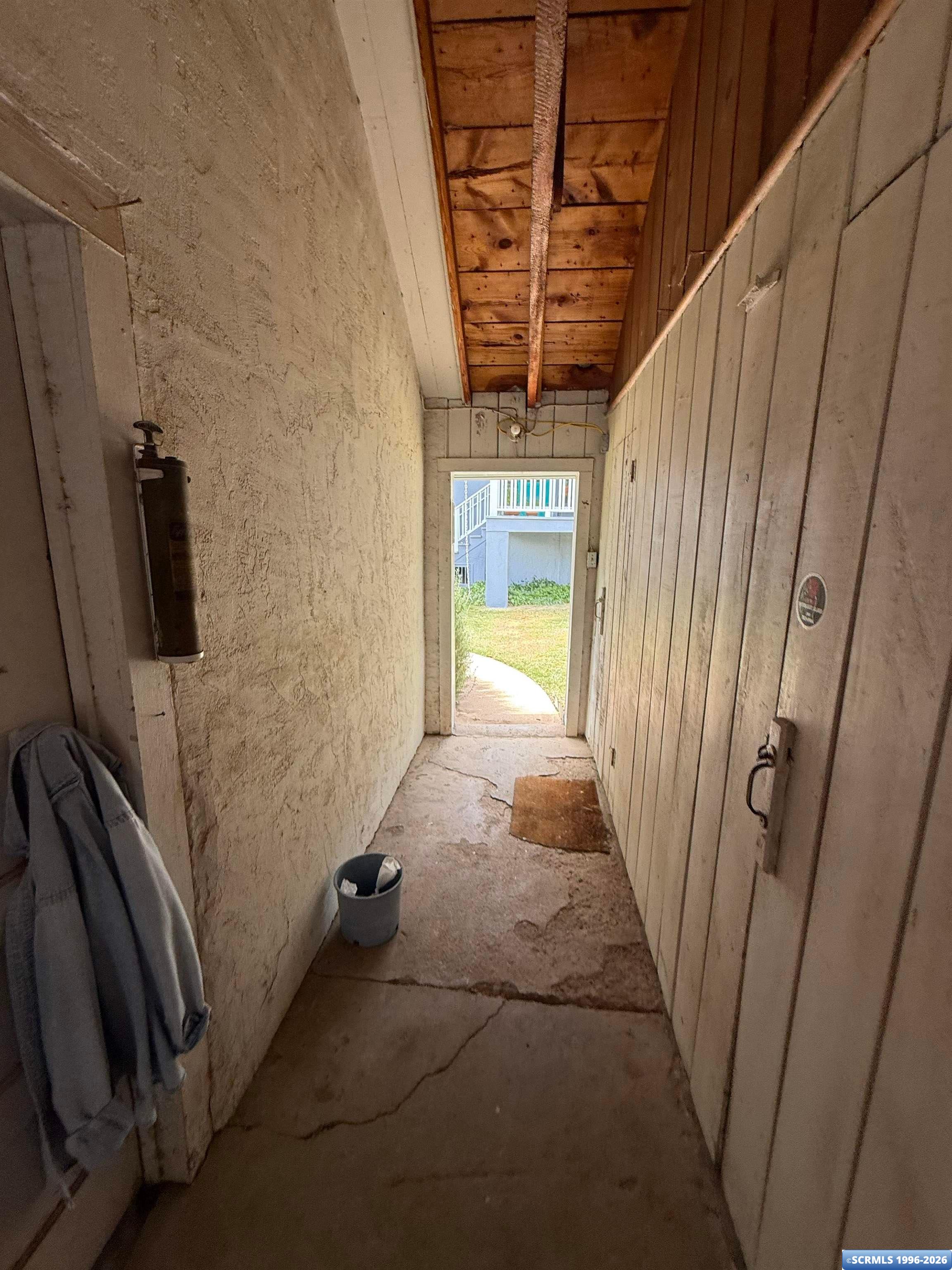 1002 Santa Rita Street, photograph 42