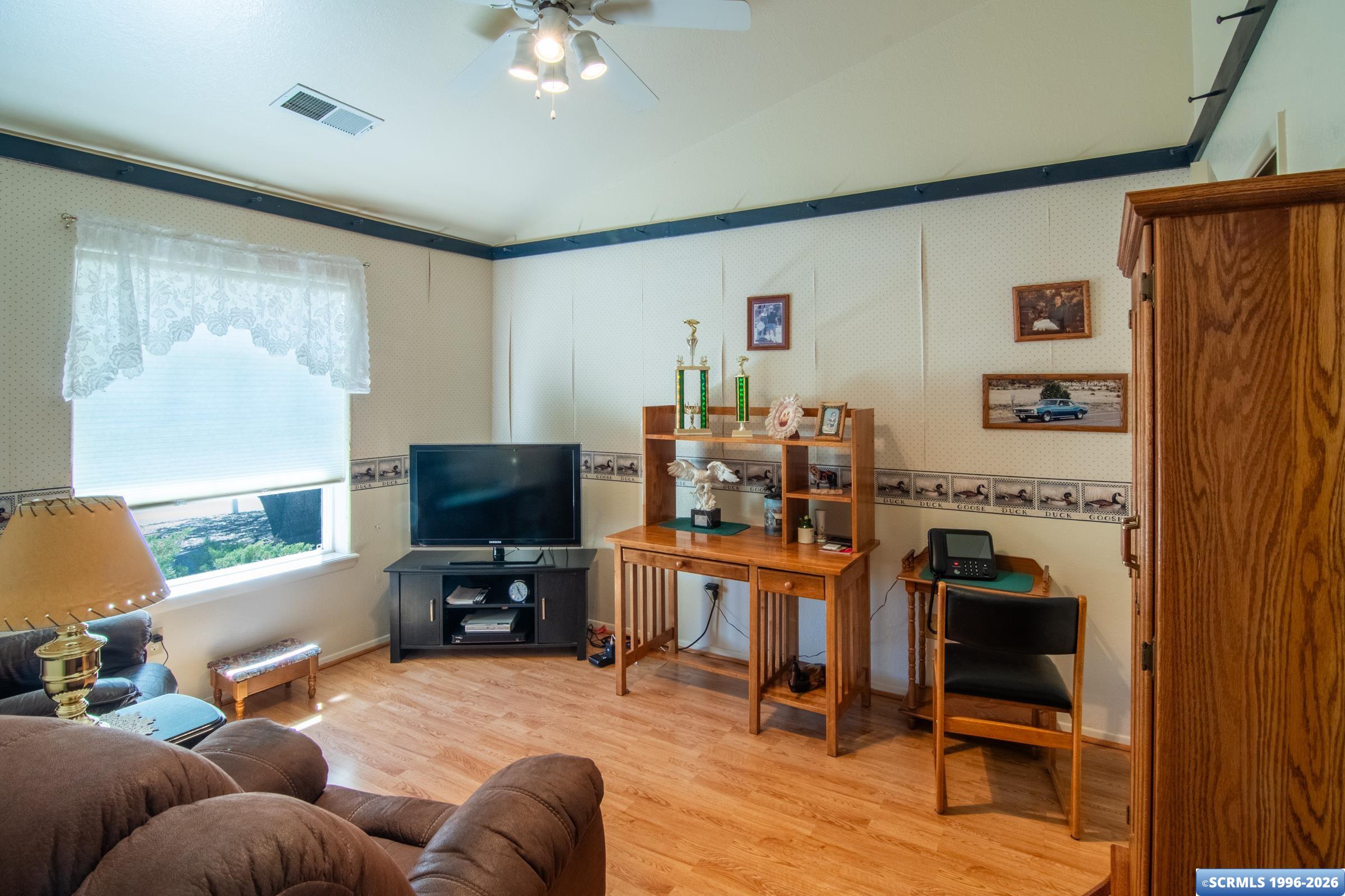4601 Highway 15, photograph 17