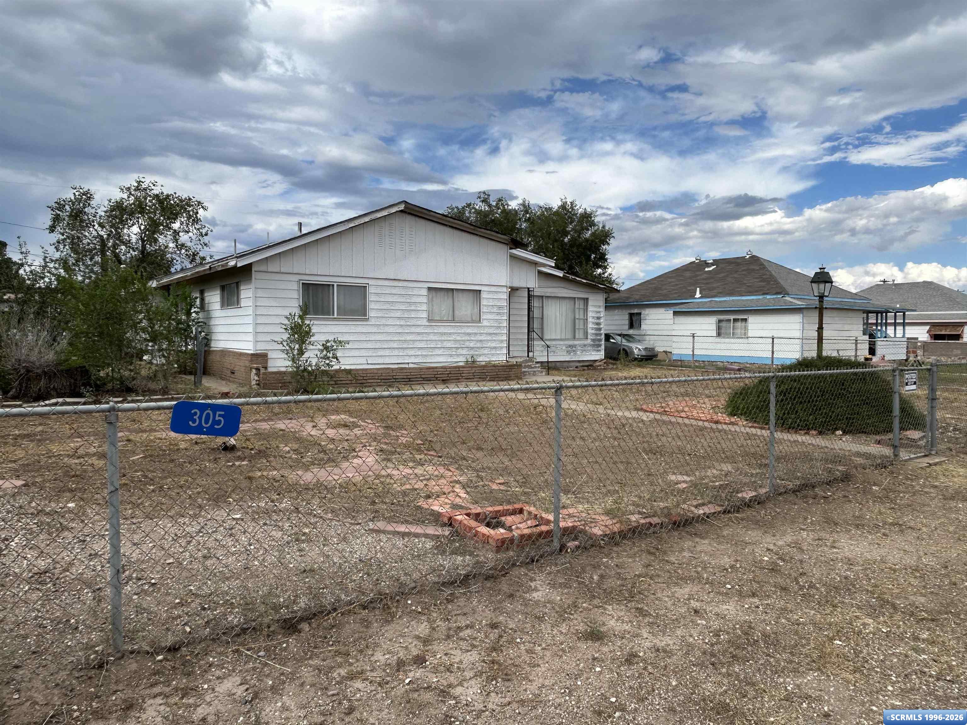 305 Santa Rita Street, photograph 2