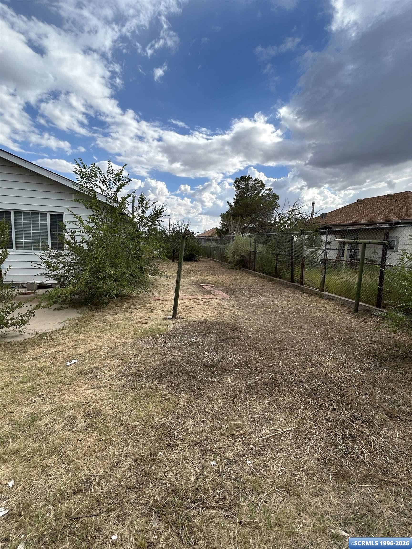 305 Santa Rita Street, photograph 32