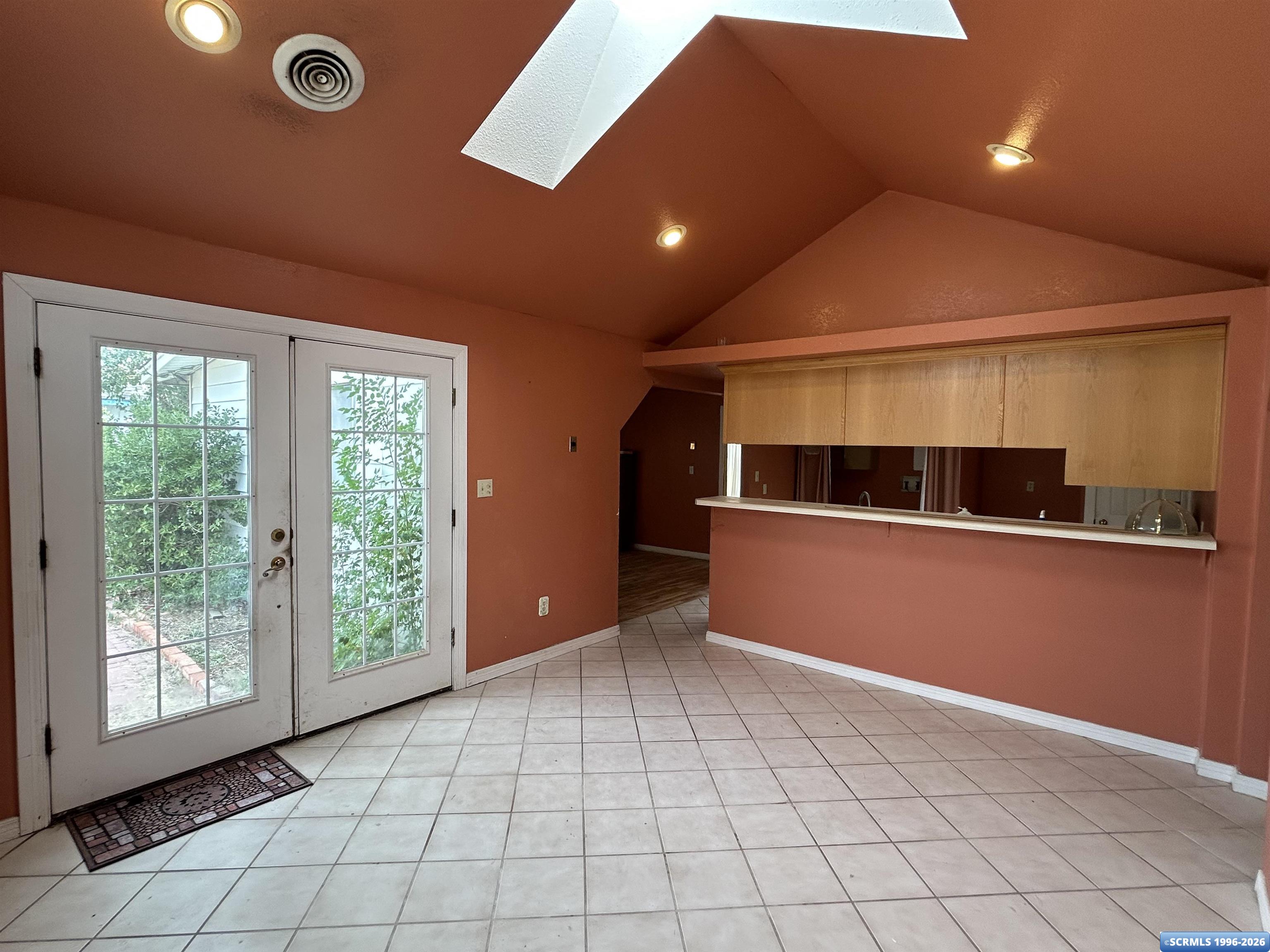 305 Santa Rita Street, photograph 17
